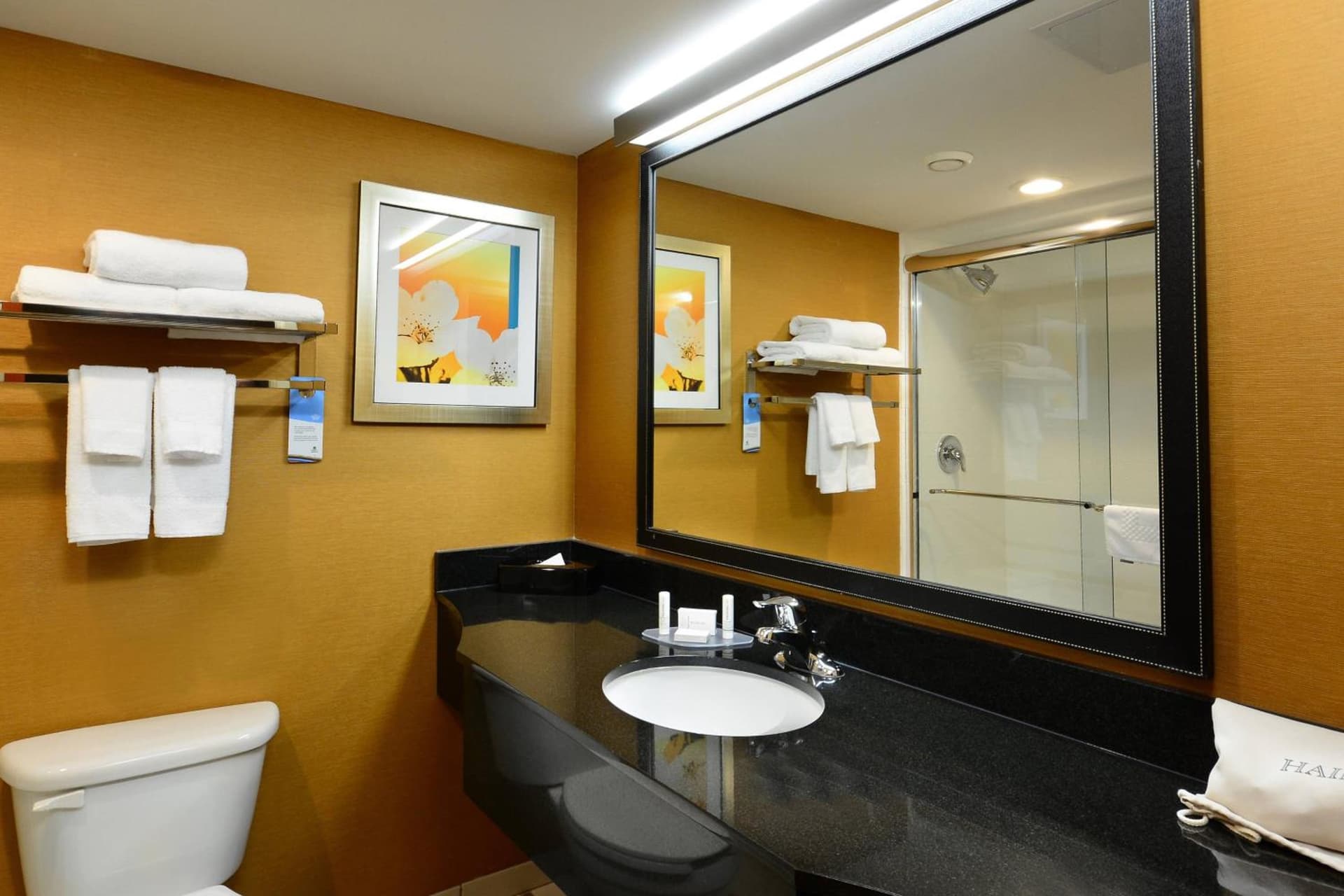 Fairfield Inn and Suites by Marriott Winston Salem/Hanes gallery photo in Winston-Salem, NC — image 13