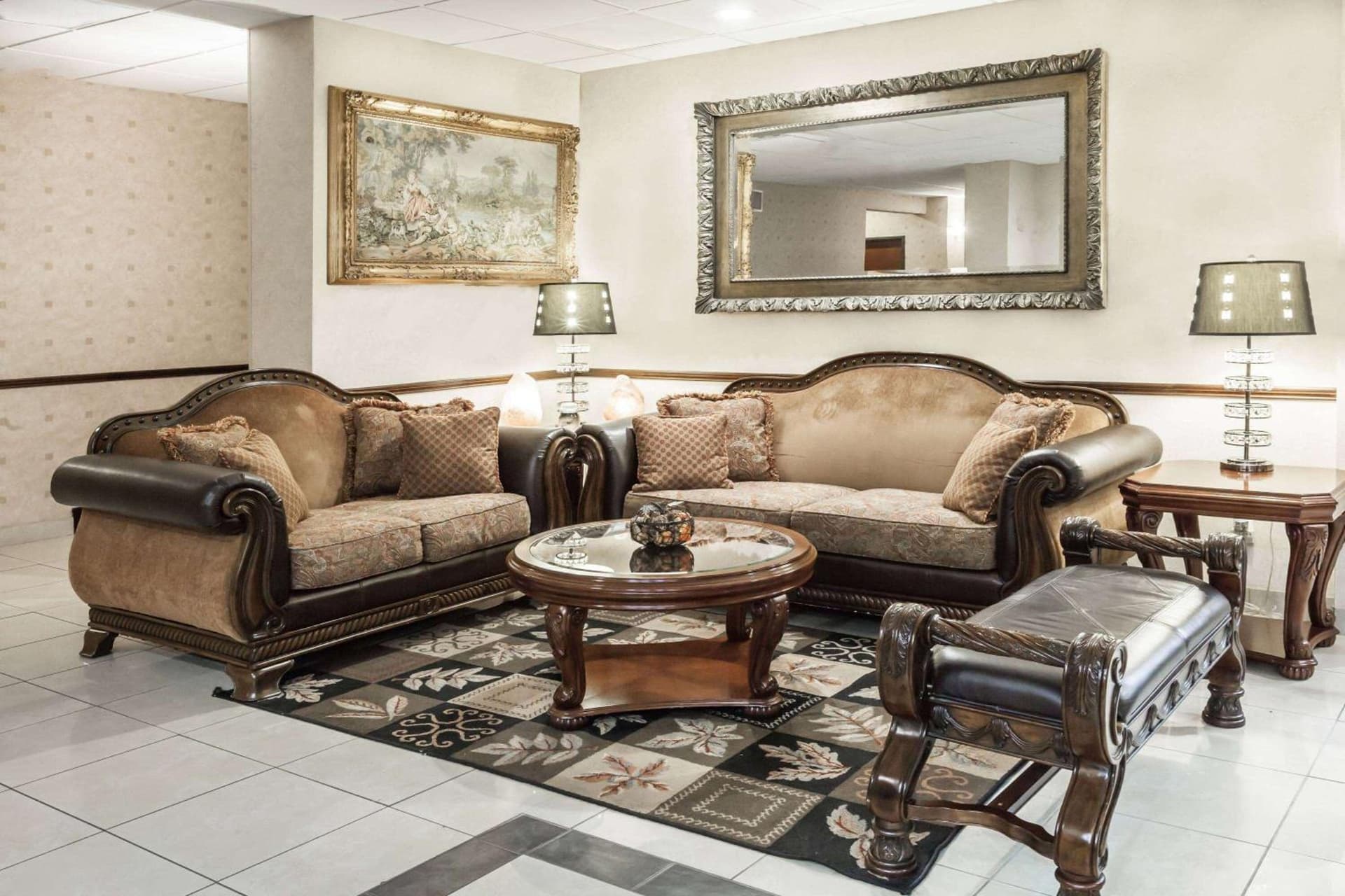 Grander Inn & Suites by IHG property views in Tyler, TX — gallery photo 3