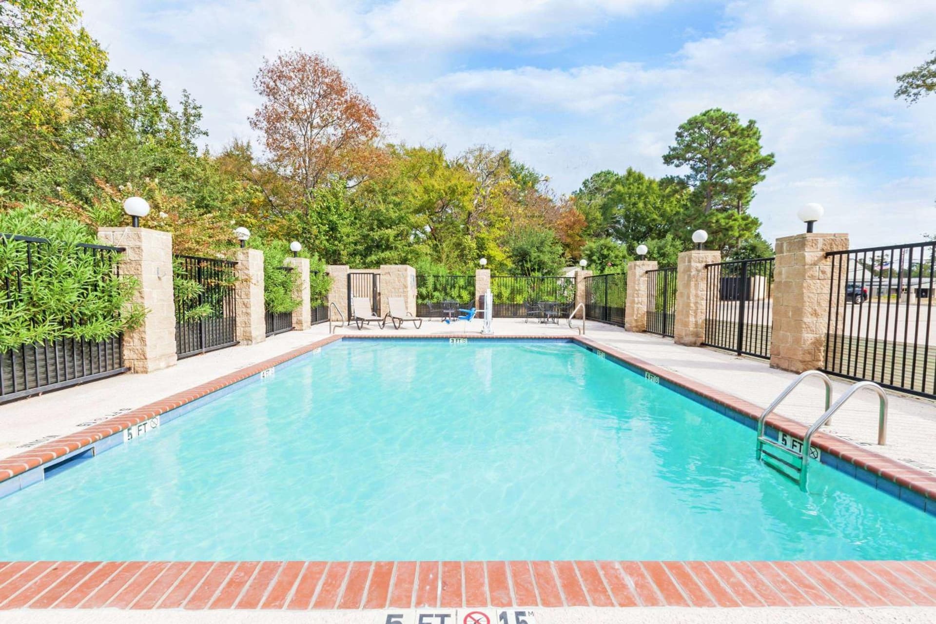 Grander Inn & Suites by IHG gallery photo in Tyler, TX — image 7