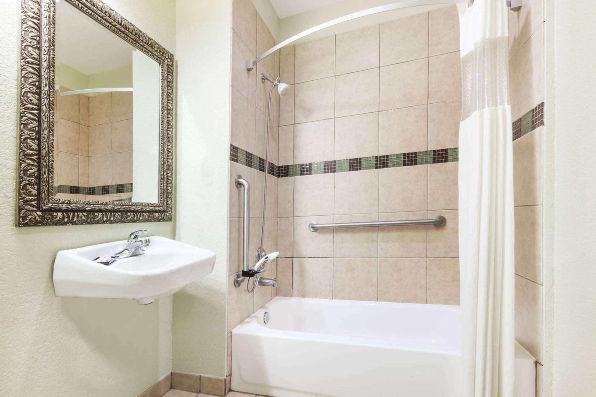 Grander Inn & Suites by IHG gallery photo in Tyler, TX — image 5