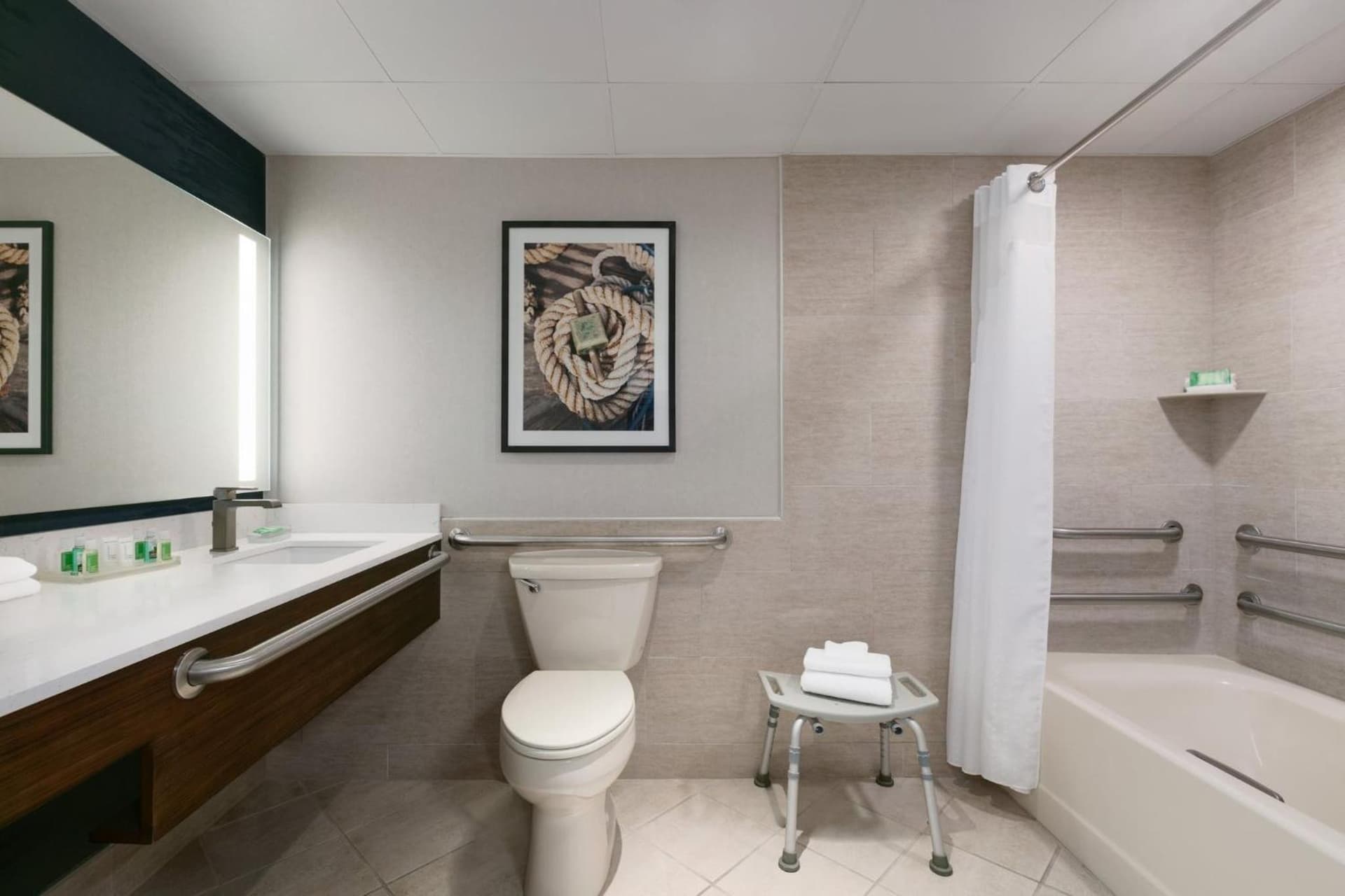 Holiday Inn & Suites Ocean City by IHG gallery photo in Ocean City, MD — image 143