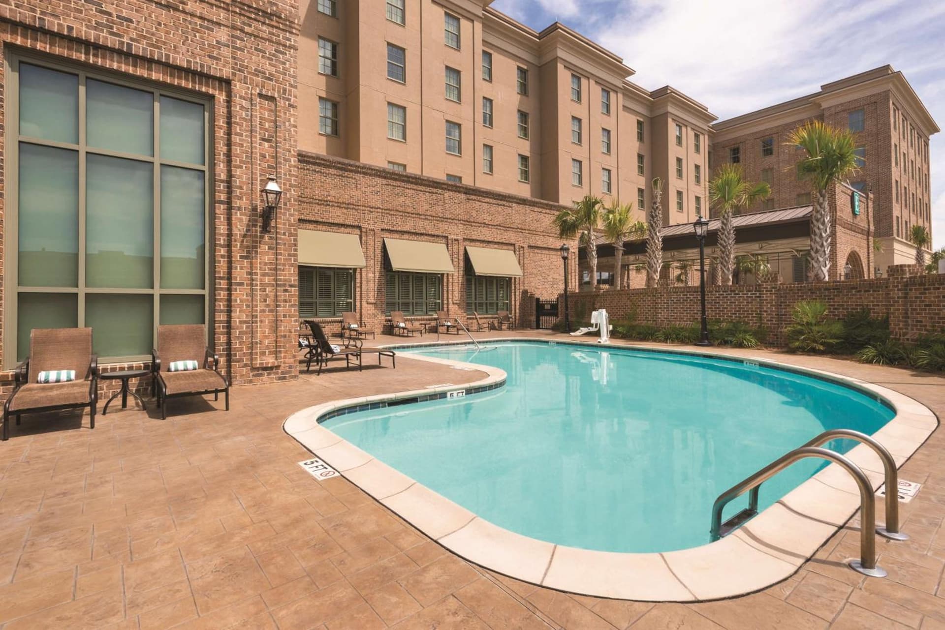Embassy Suites Savannah Historic District gallery photo in Savannah, GA — image 41