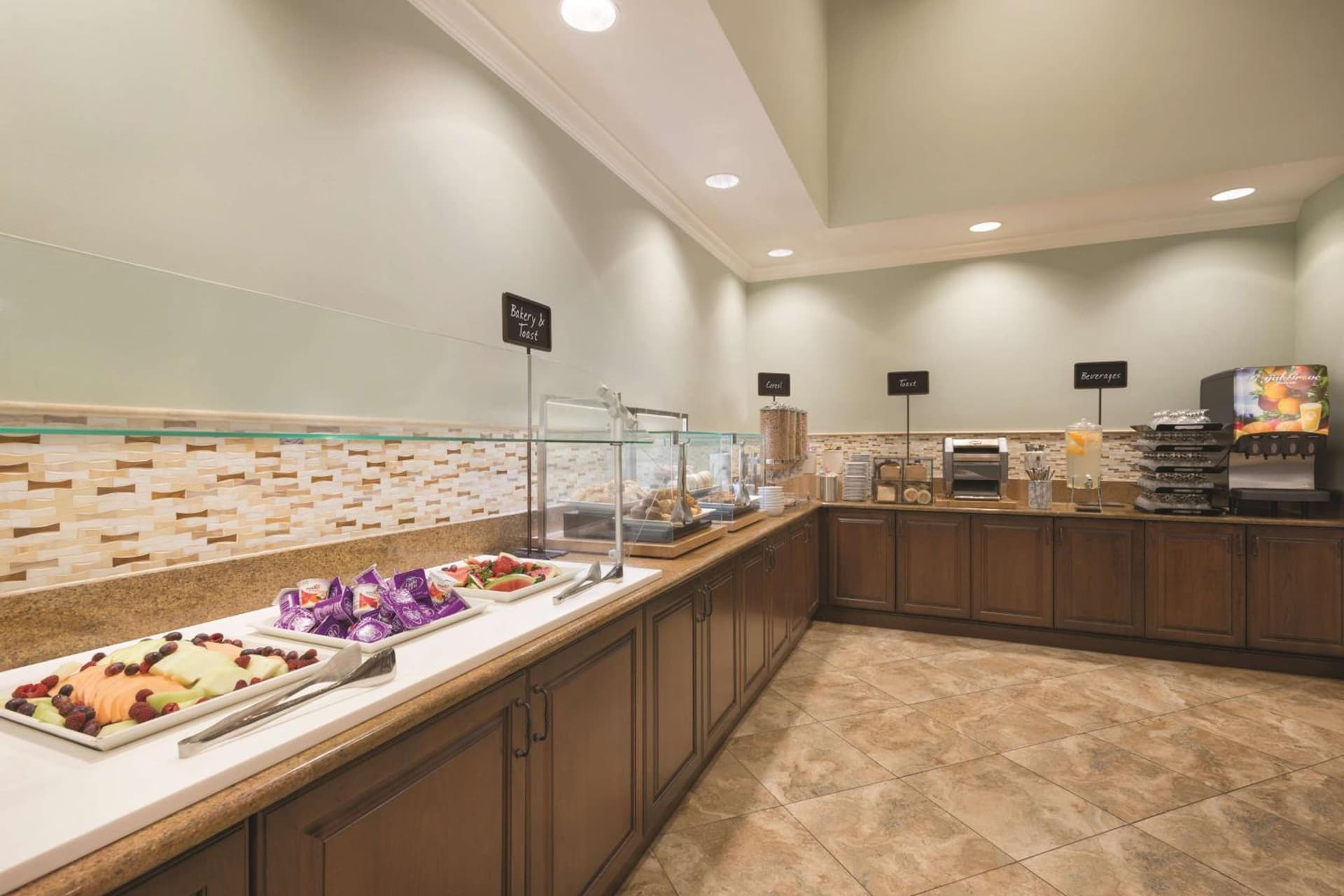 Embassy Suites Savannah Historic District gallery photo in Savannah, GA — image 43