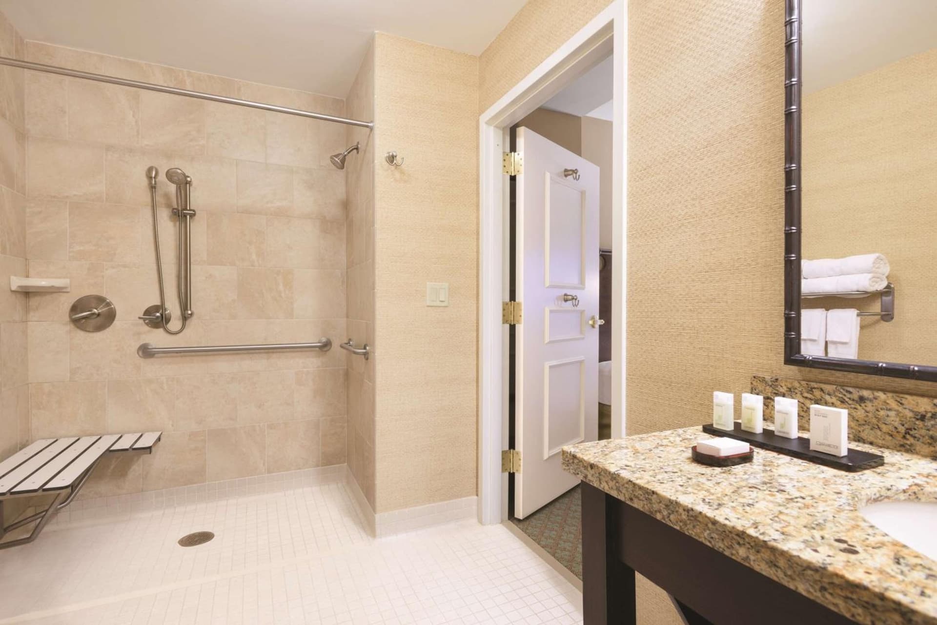 Embassy Suites Savannah Historic District gallery photo in Savannah, GA — image 21