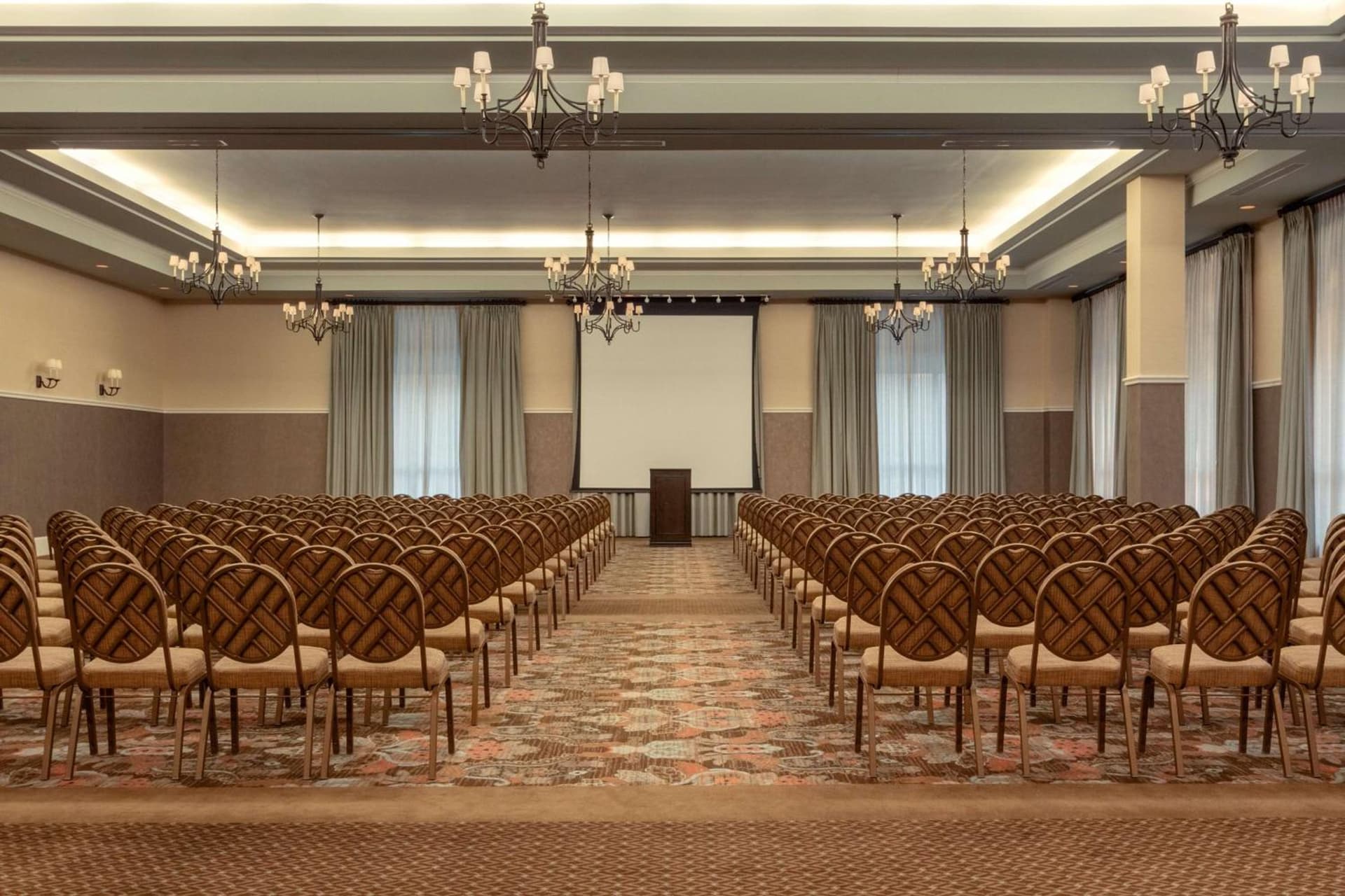 Embassy Suites Savannah Historic District gallery photo in Savannah, GA — image 10