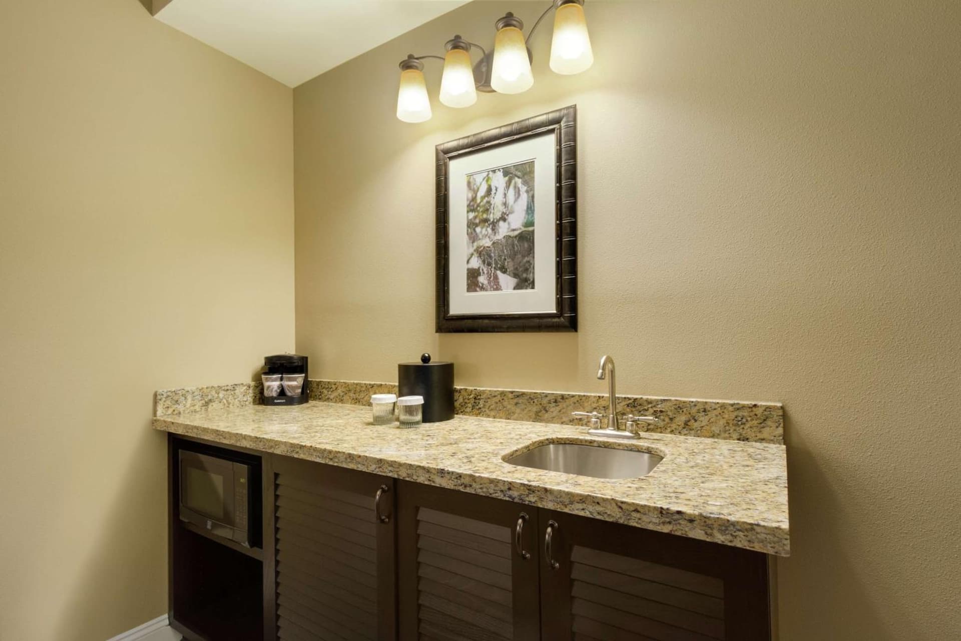 Embassy Suites Savannah Historic District gallery photo in Savannah, GA — image 32