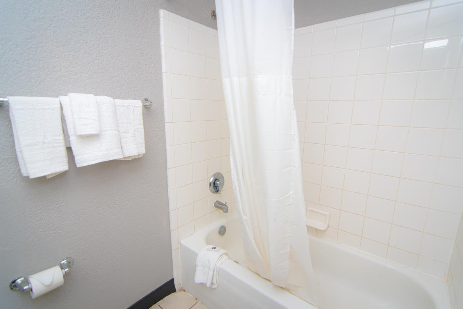 Studio 6 Extended Stay - West Palm Beach, FL gallery photo in West Palm Beach, FL — image 36