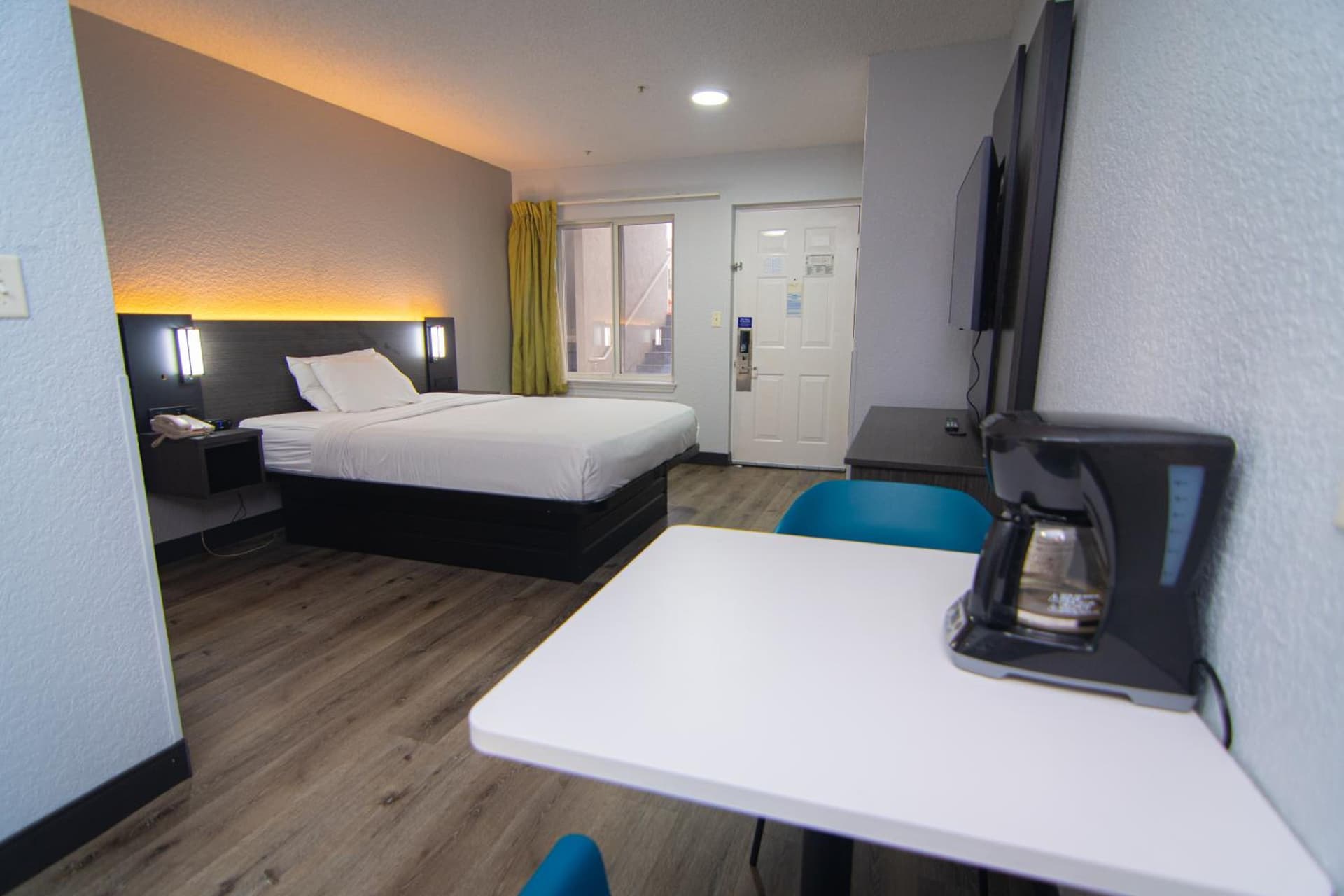 Studio 6 Extended Stay - West Palm Beach, FL gallery photo in West Palm Beach, FL — image 22