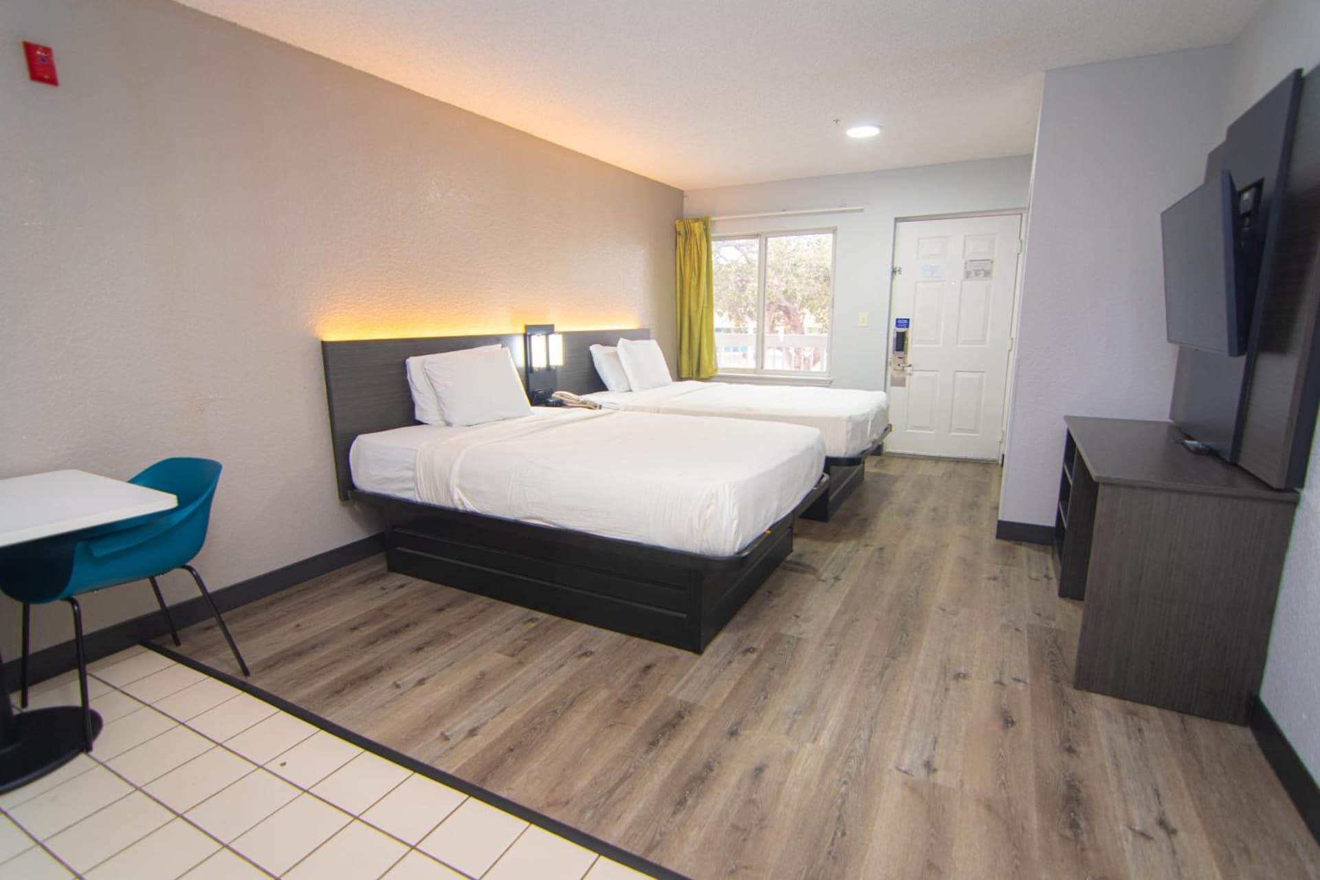Studio 6 Extended Stay - West Palm Beach, FL gallery photo in West Palm Beach, FL — image 23