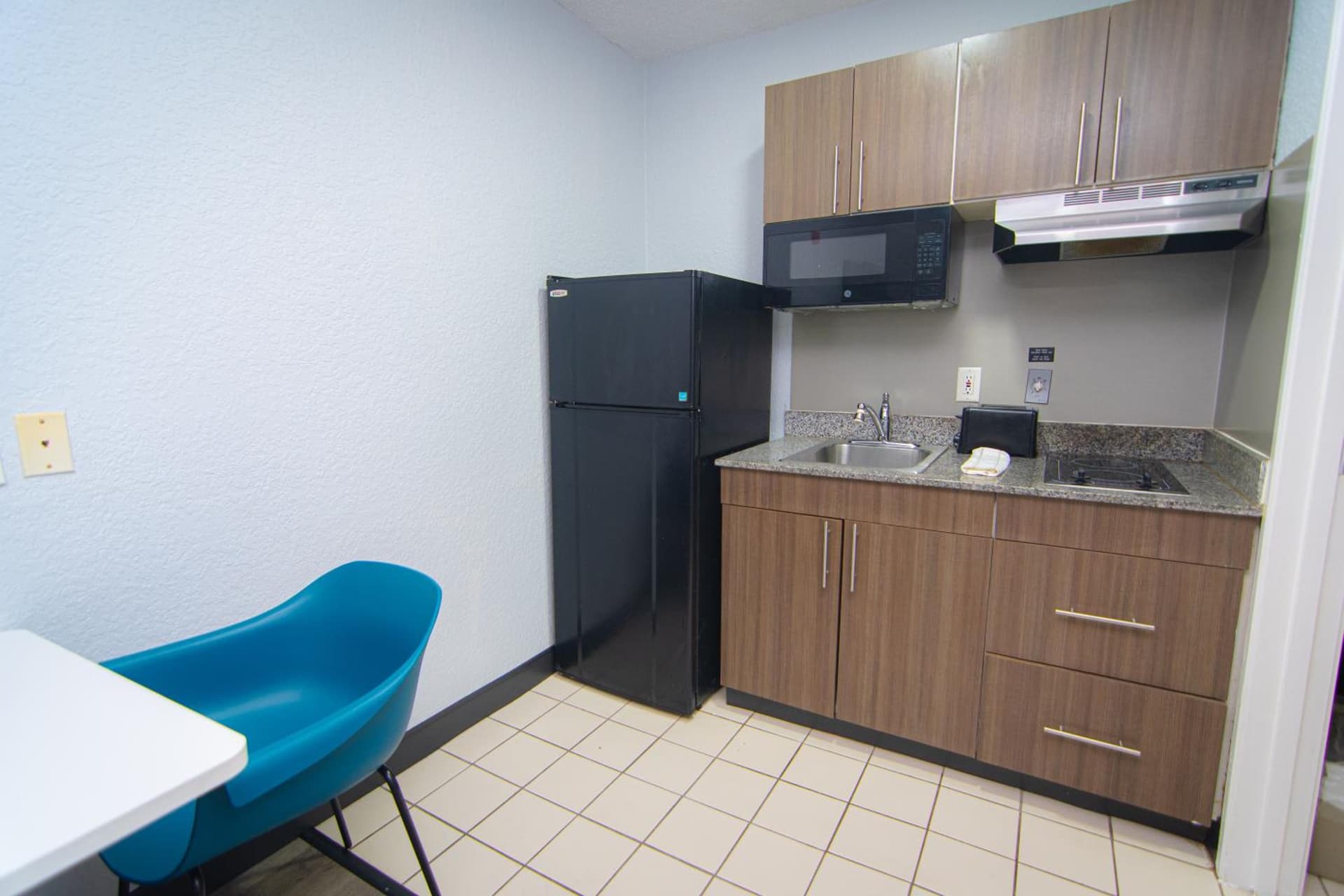 Studio 6 Extended Stay - West Palm Beach, FL gallery photo in West Palm Beach, FL — image 38