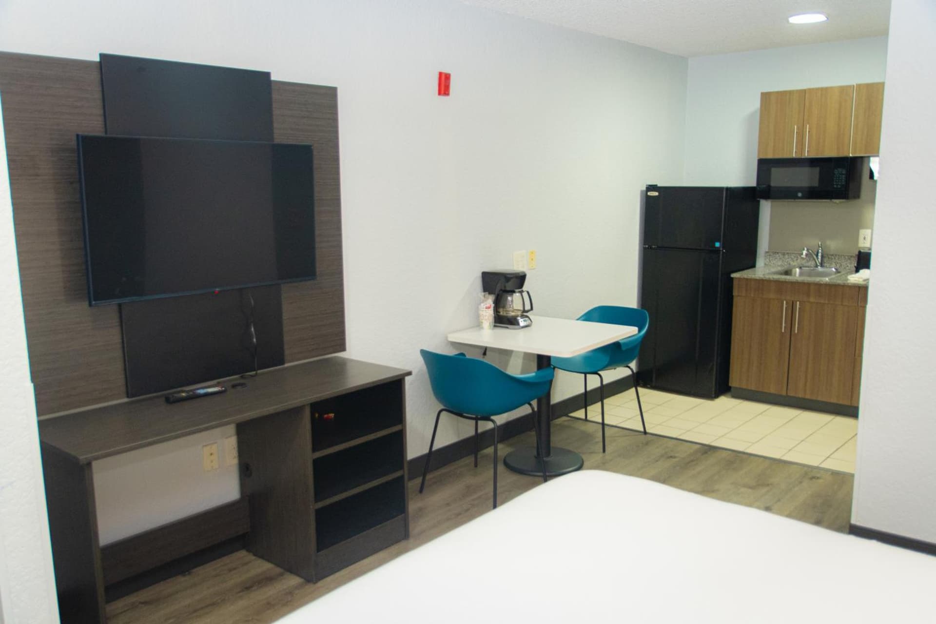 Studio 6 Extended Stay - West Palm Beach, FL gallery photo in West Palm Beach, FL — image 46