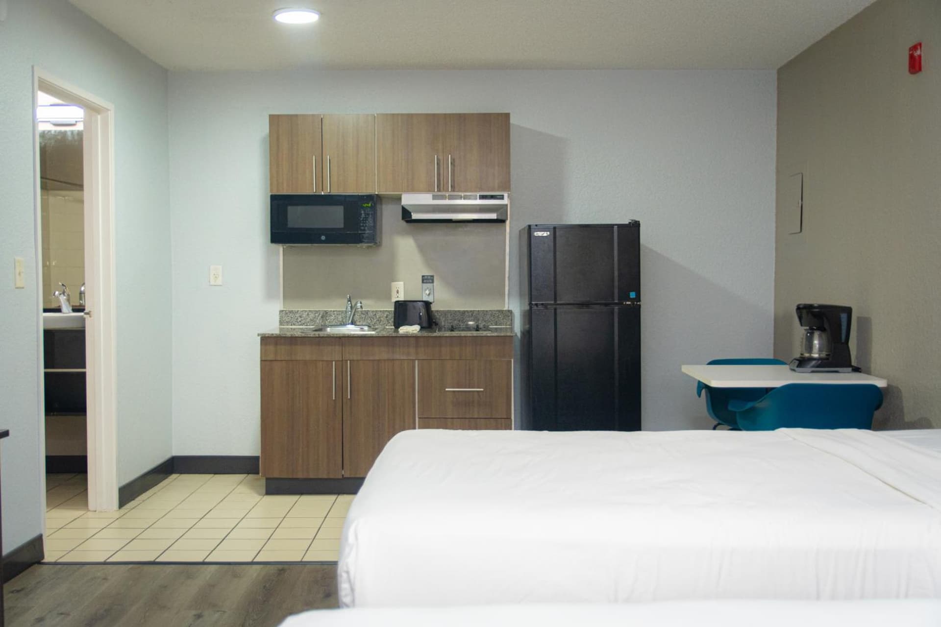 Studio 6 Extended Stay - West Palm Beach, FL gallery photo in West Palm Beach, FL — image 12