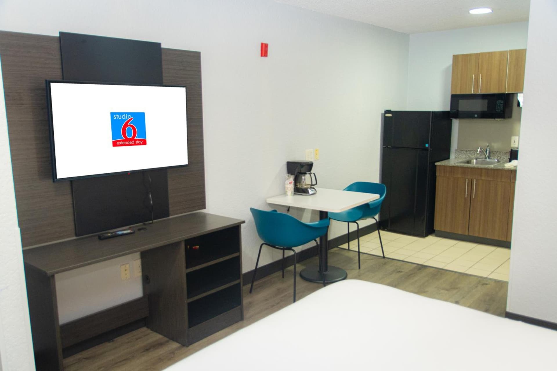 Studio 6 Extended Stay - West Palm Beach, FL gallery photo in West Palm Beach, FL — image 62