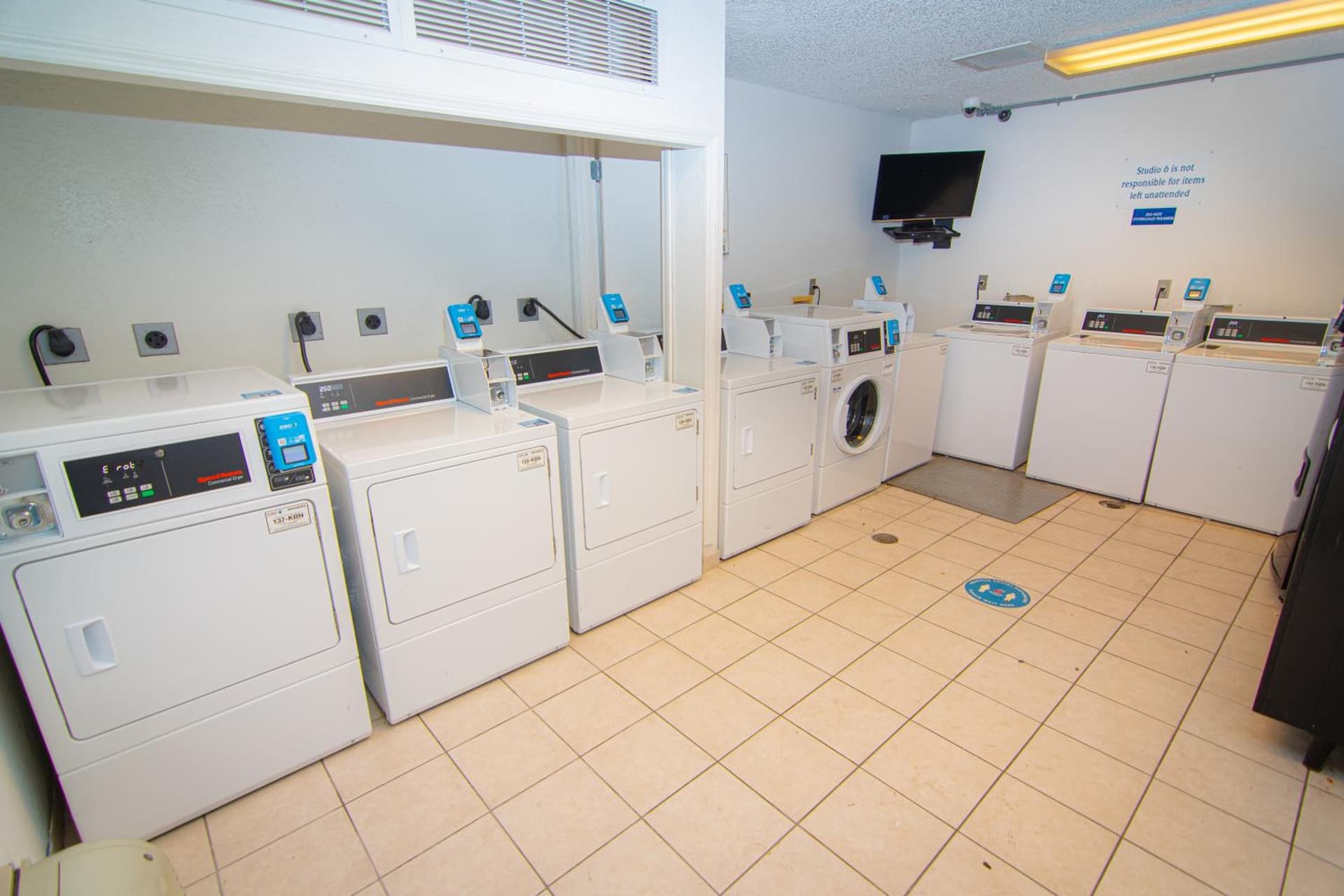 Studio 6 Extended Stay - Coral Springs, FL- Fort Lauderdale gallery photo in Coral Springs, FL — image 65