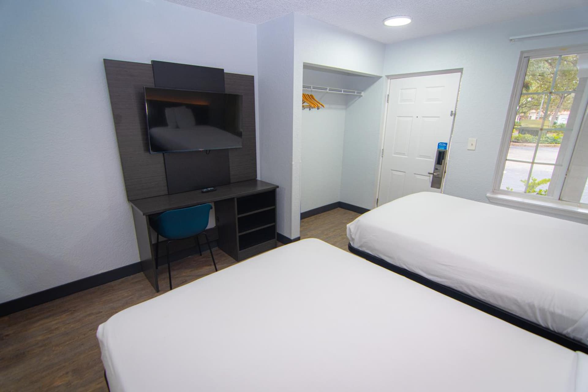 Studio 6 Extended Stay - Coral Springs, FL- Fort Lauderdale gallery photo in Coral Springs, FL — image 35