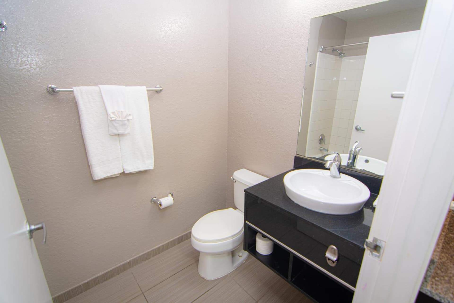 Studio 6 Extended Stay - Coral Springs, FL- Fort Lauderdale gallery photo in Coral Springs, FL — image 37
