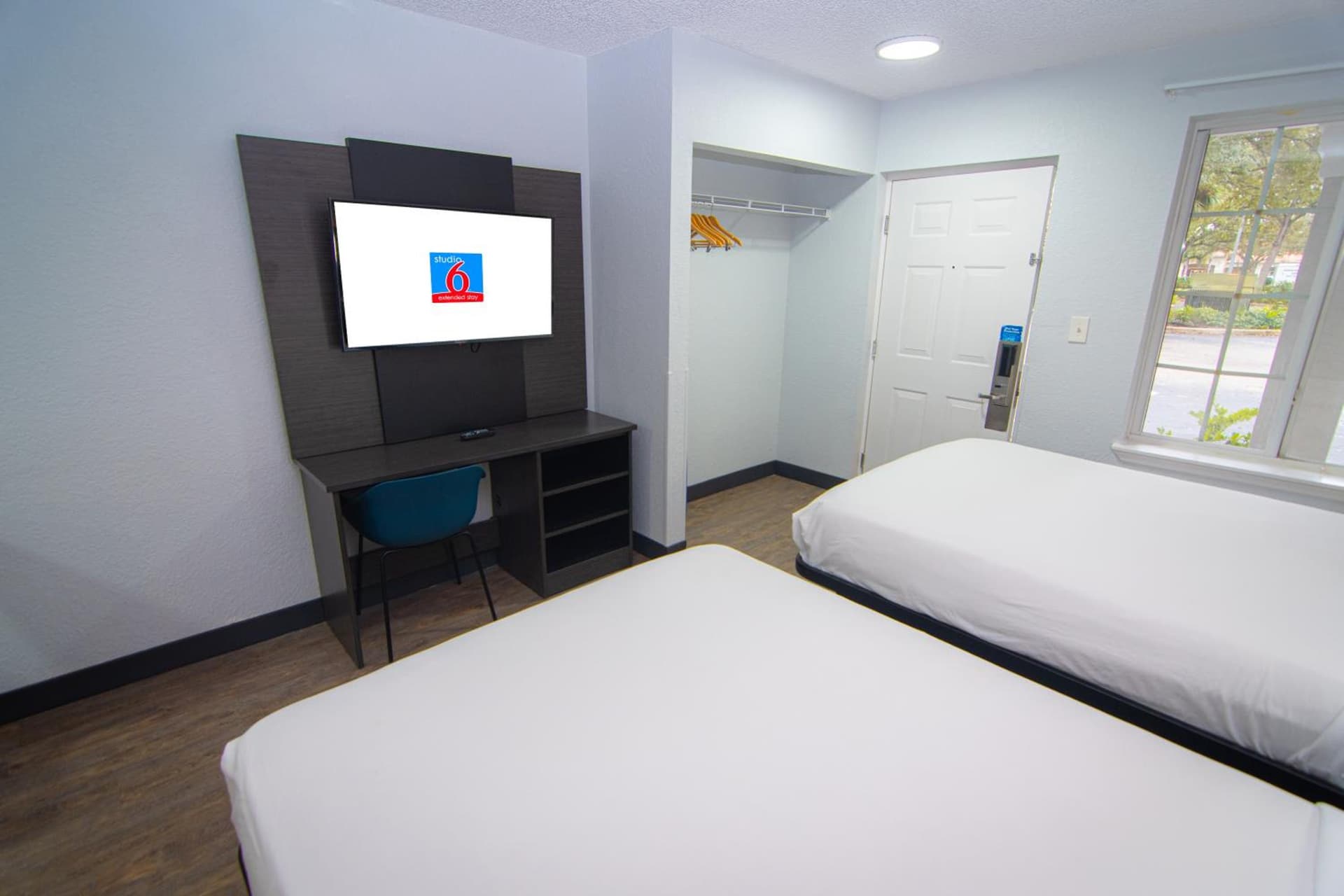 Studio 6 Extended Stay - Coral Springs, FL- Fort Lauderdale gallery photo in Coral Springs, FL — image 52