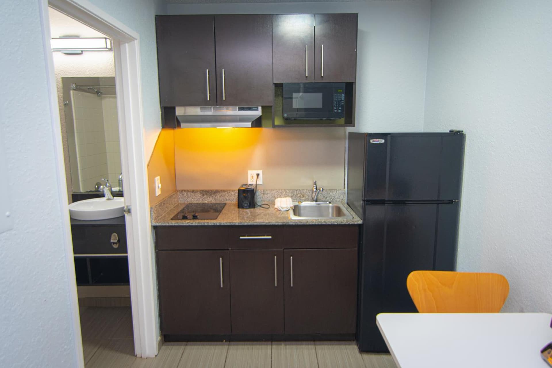 Studio 6 Extended Stay - Coral Springs, FL- Fort Lauderdale gallery photo in Coral Springs, FL — image 46
