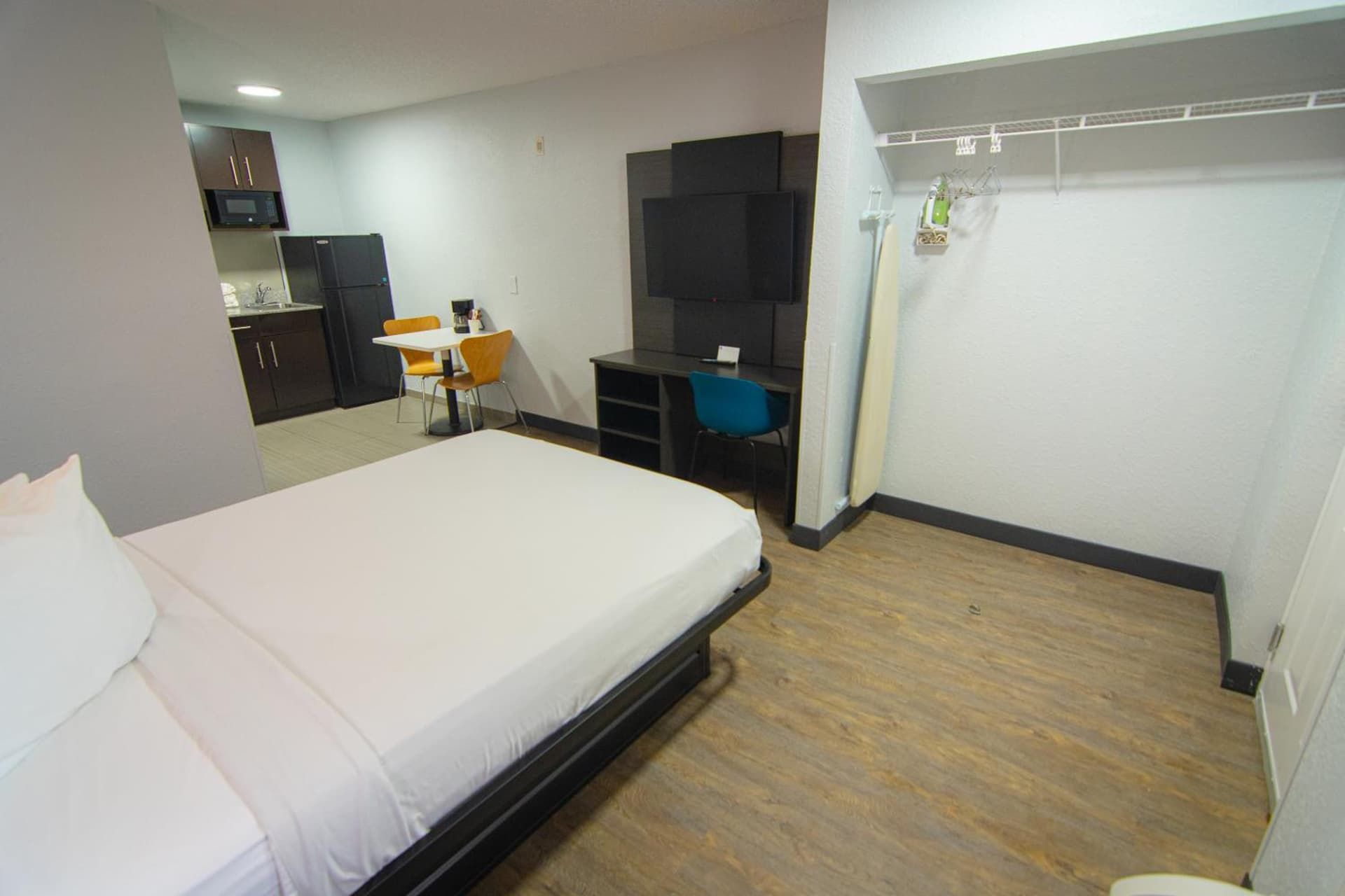 Studio 6 Extended Stay - Coral Springs, FL- Fort Lauderdale gallery photo in Coral Springs, FL — image 66