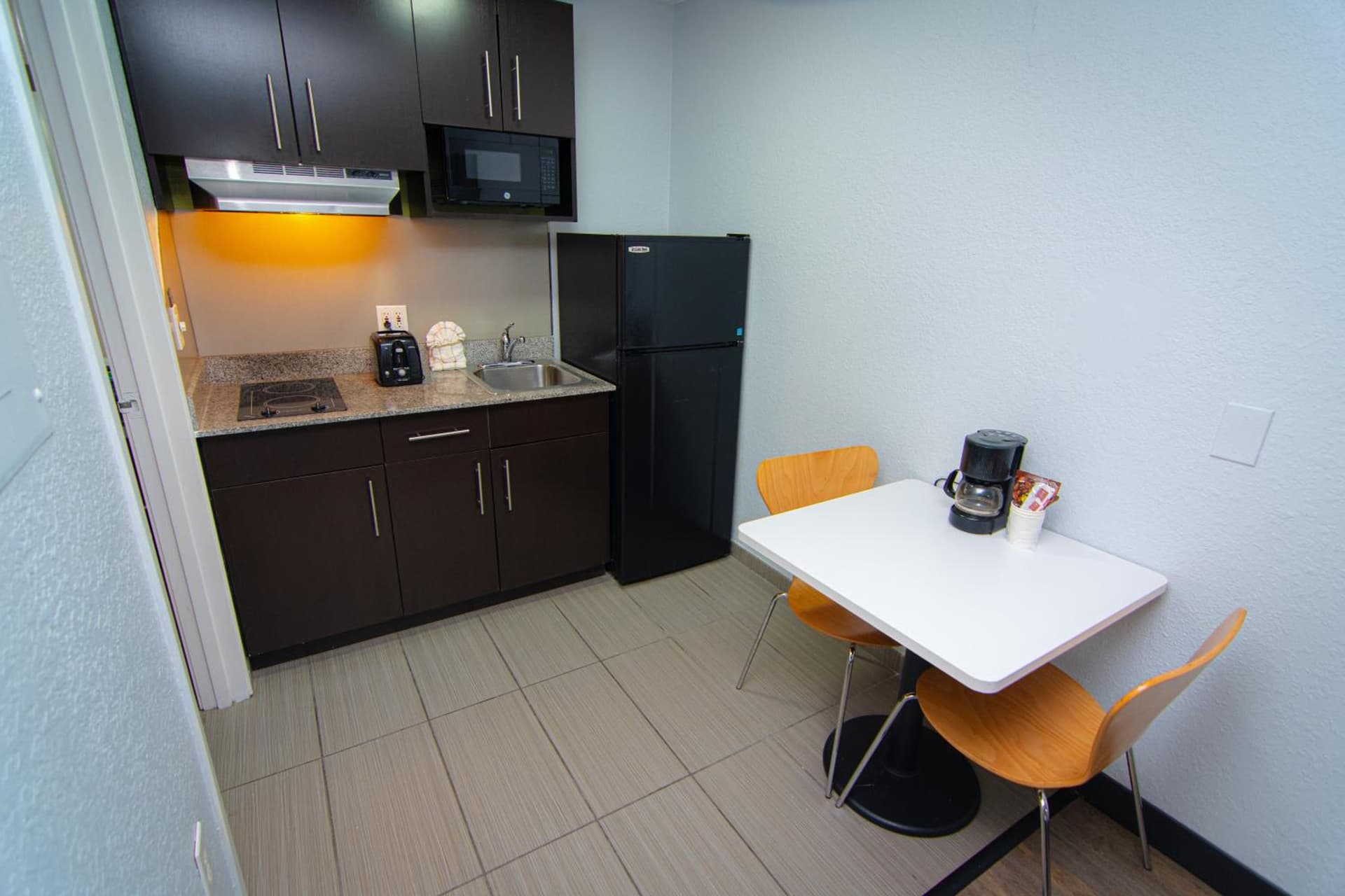 Studio 6 Extended Stay - Coral Springs, FL- Fort Lauderdale gallery photo in Coral Springs, FL — image 18