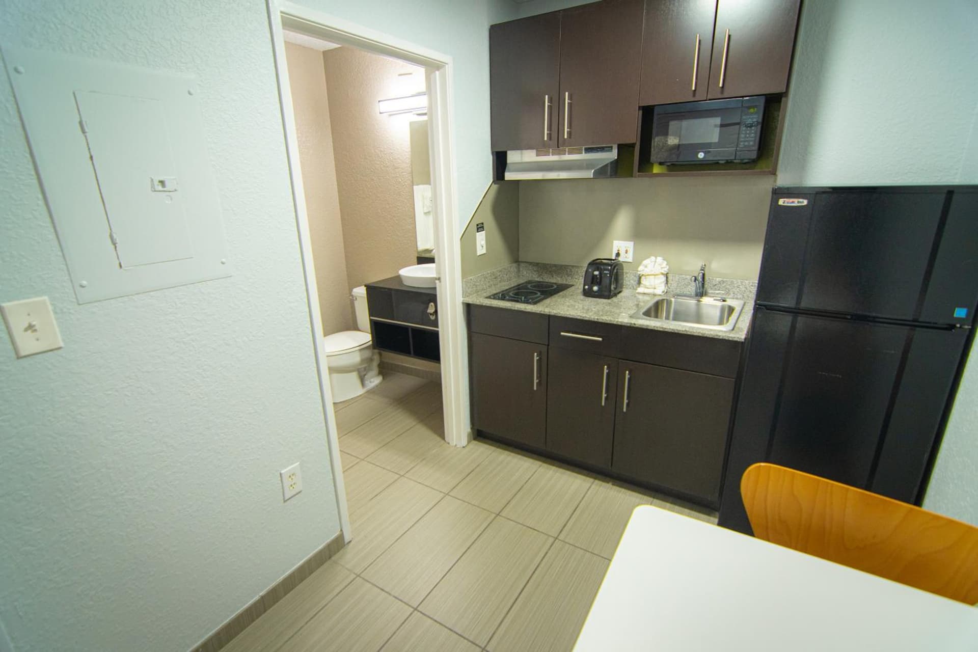 Studio 6 Extended Stay - Coral Springs, FL- Fort Lauderdale gallery photo in Coral Springs, FL — image 49