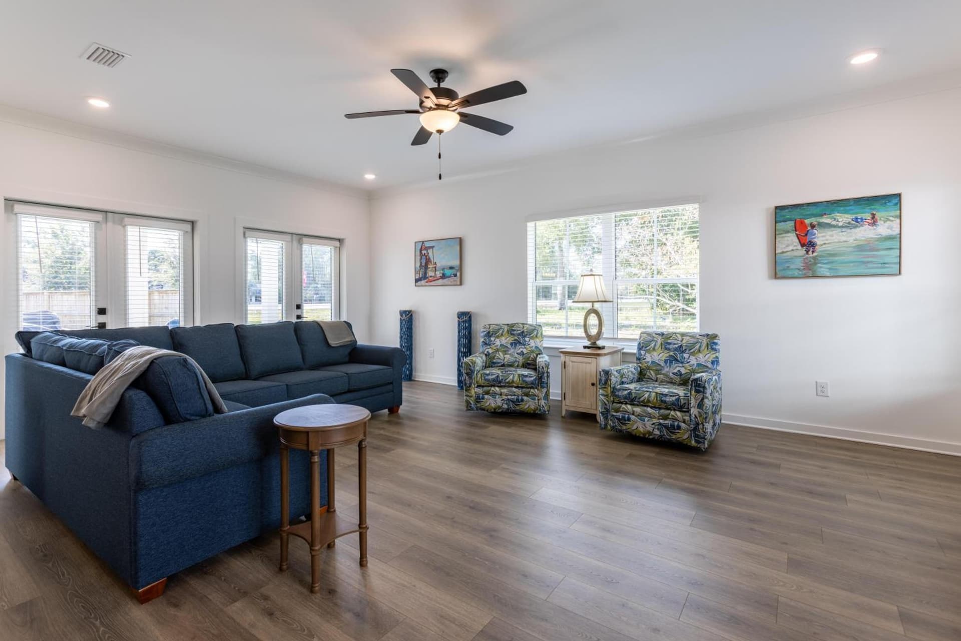 Wolf Bay Hangout interior in Coffeyville, KS — gallery photo 2