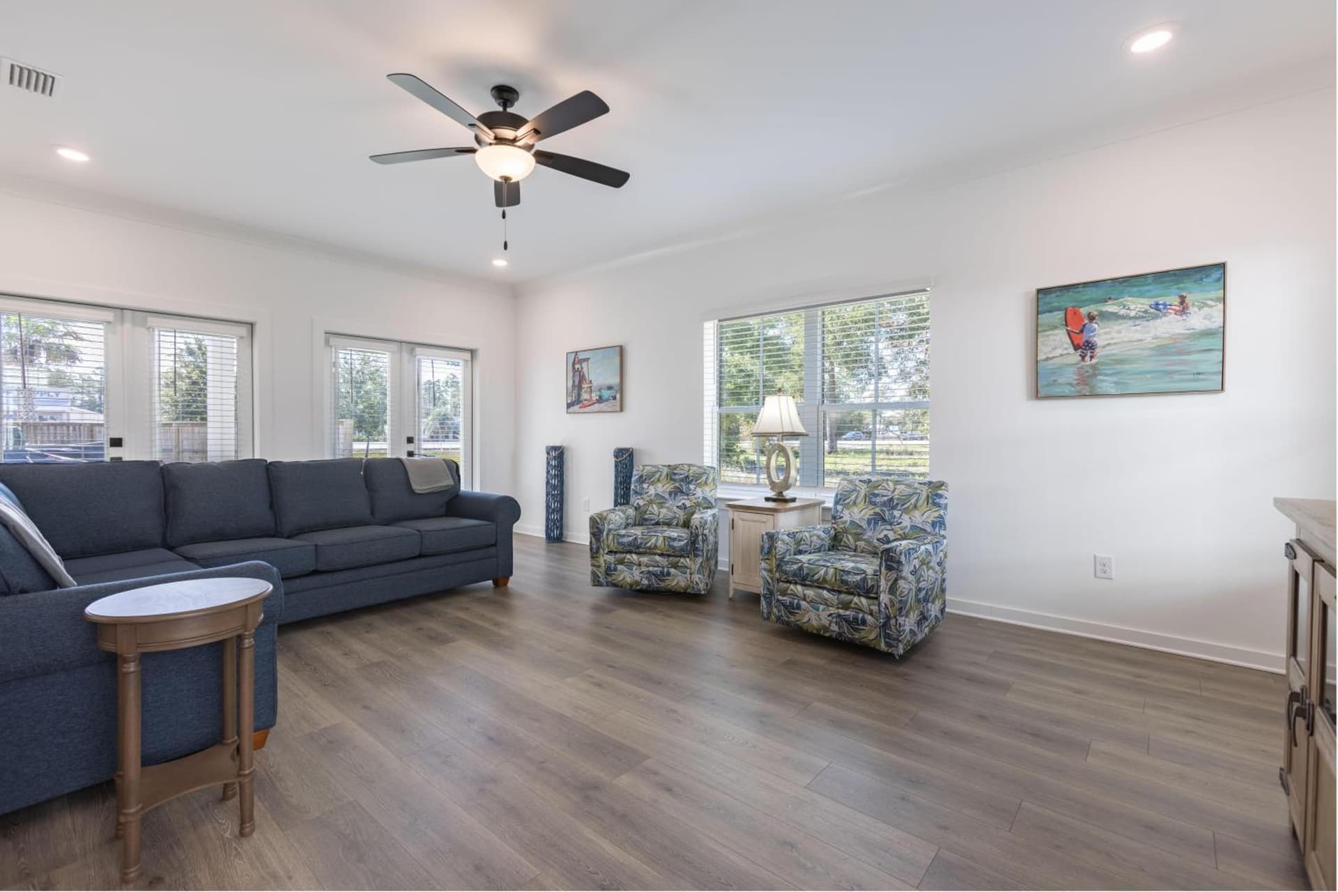 Wolf Bay Hangout property views in Coffeyville, KS — gallery photo 3