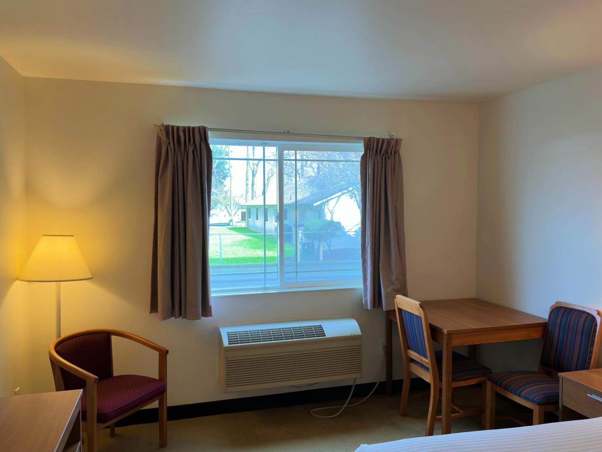 Peppermill Empress Inn property views in Centralia, WA — gallery photo 3