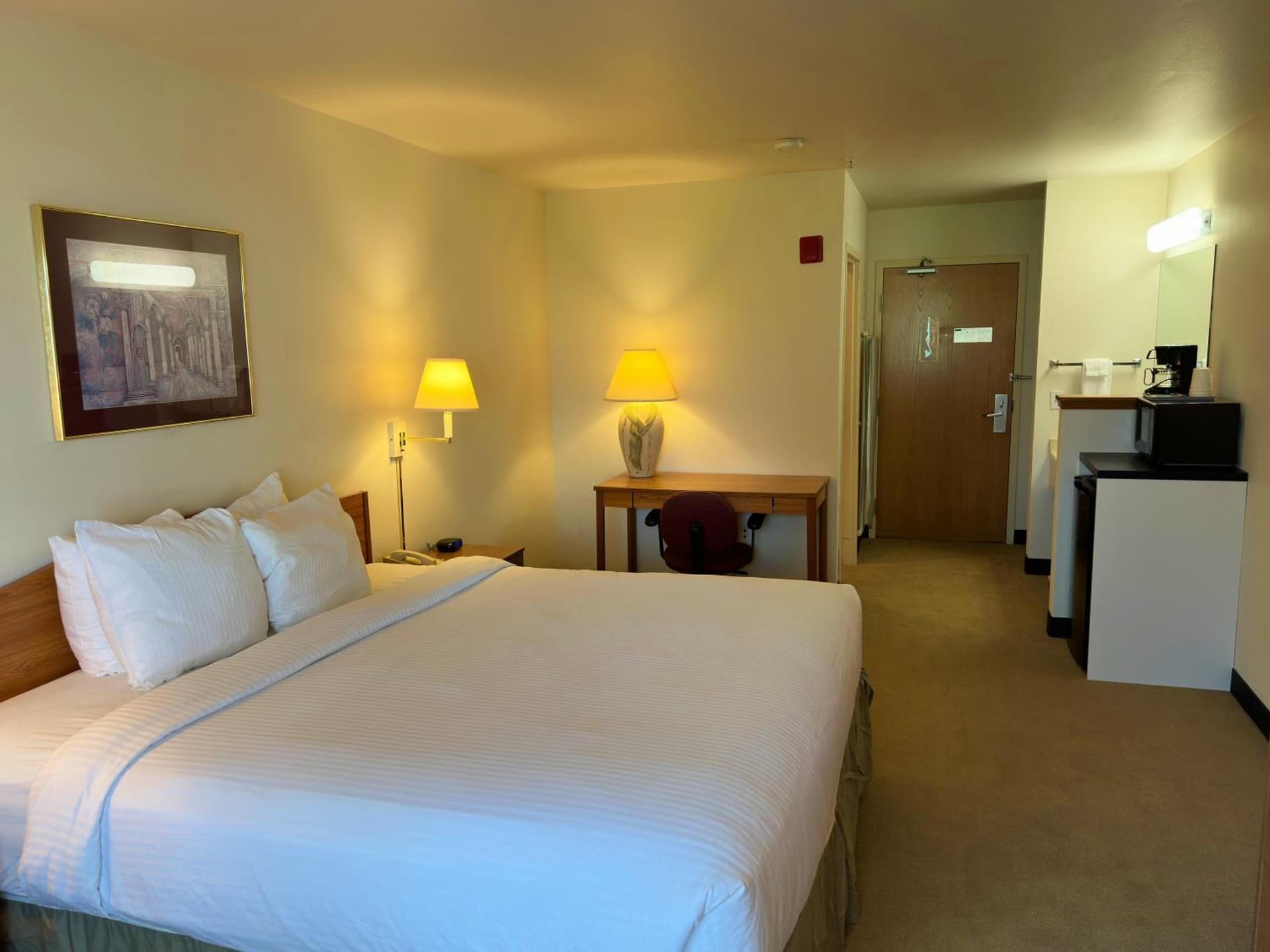 Peppermill Empress Inn gallery photo in Centralia, WA — image 53