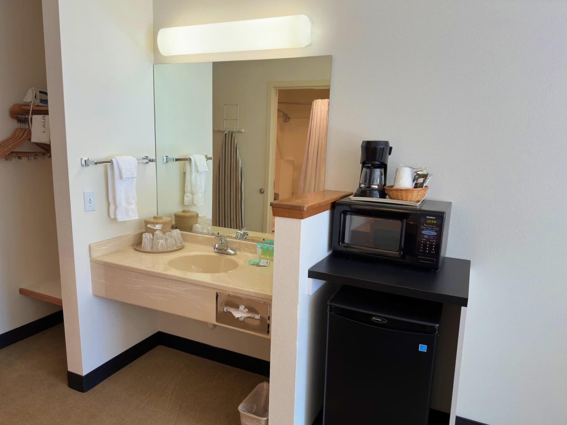 Peppermill Empress Inn gallery photo in Centralia, WA — image 33