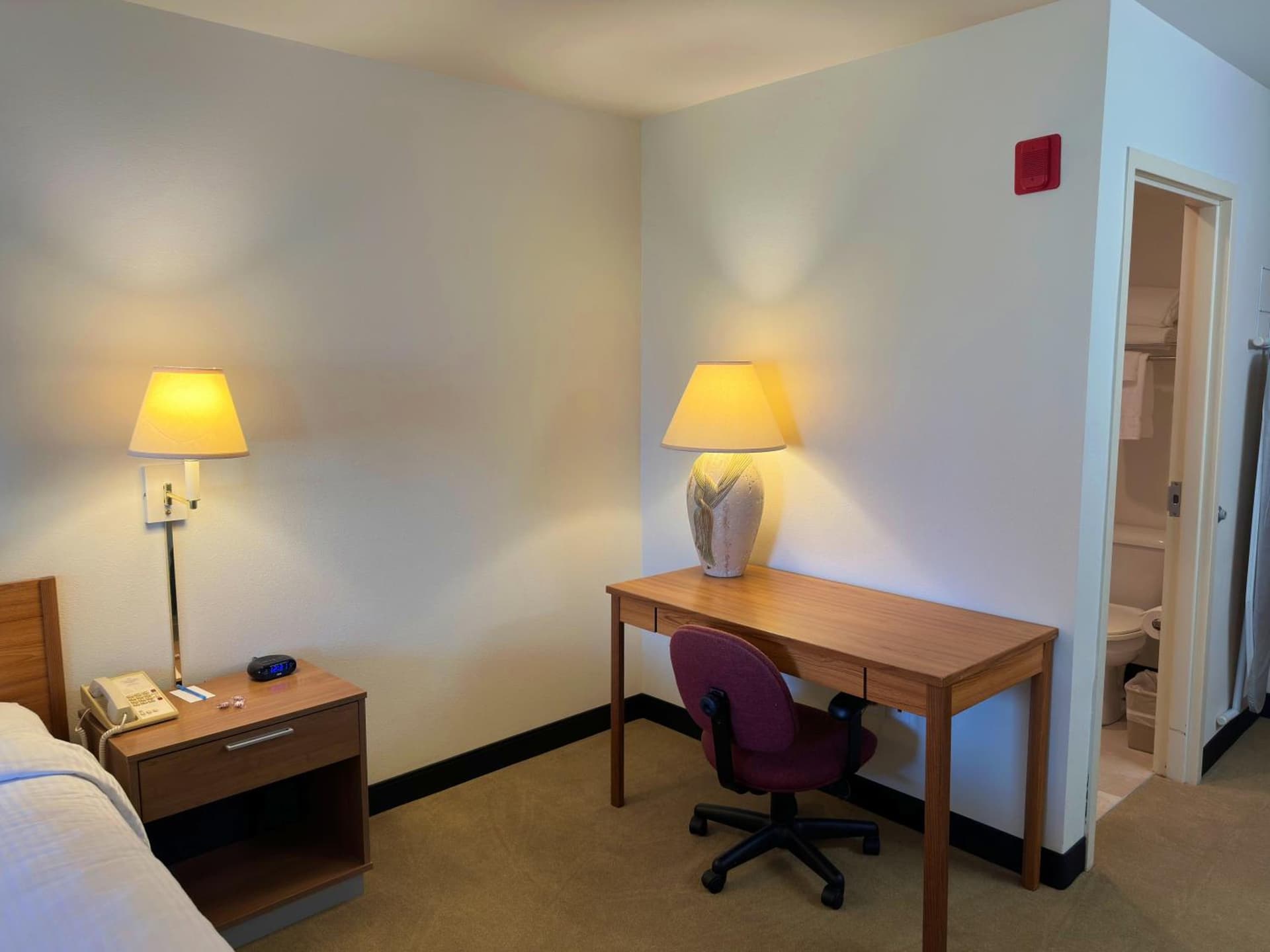 Peppermill Empress Inn gallery photo in Centralia, WA — image 10
