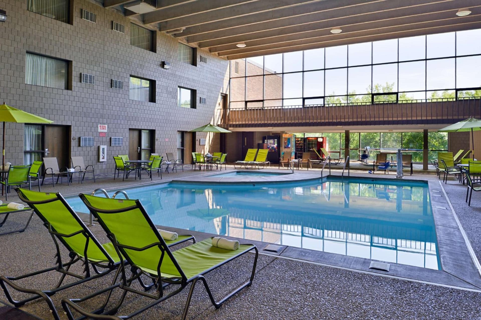 Best Western Plus Kelly Inn gallery photo in Saint Cloud, MN — image 63