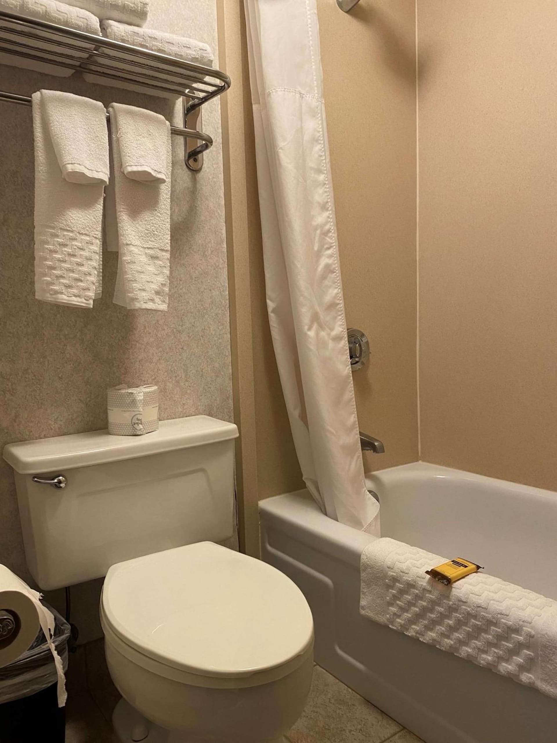 Best Western Plus Kelly Inn gallery photo in Saint Cloud, MN — image 41