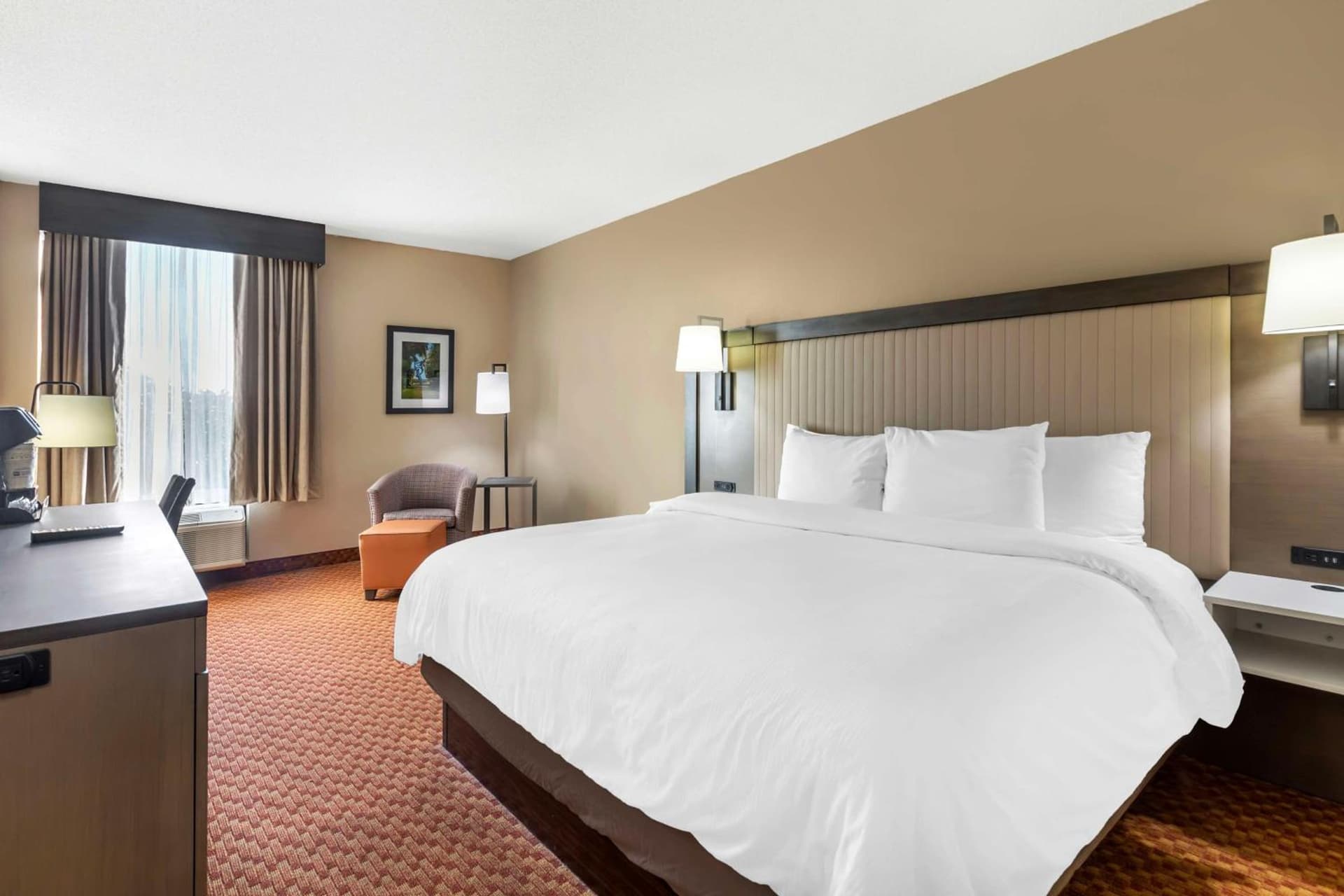 Best Western Plus Kendall Hotel & Suites property views in Kendall, FL — gallery photo 3
