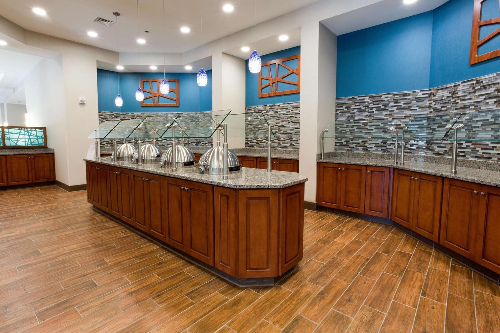Drury Inn & Suites Burlington gallery photo in Burlington, NC — image 28