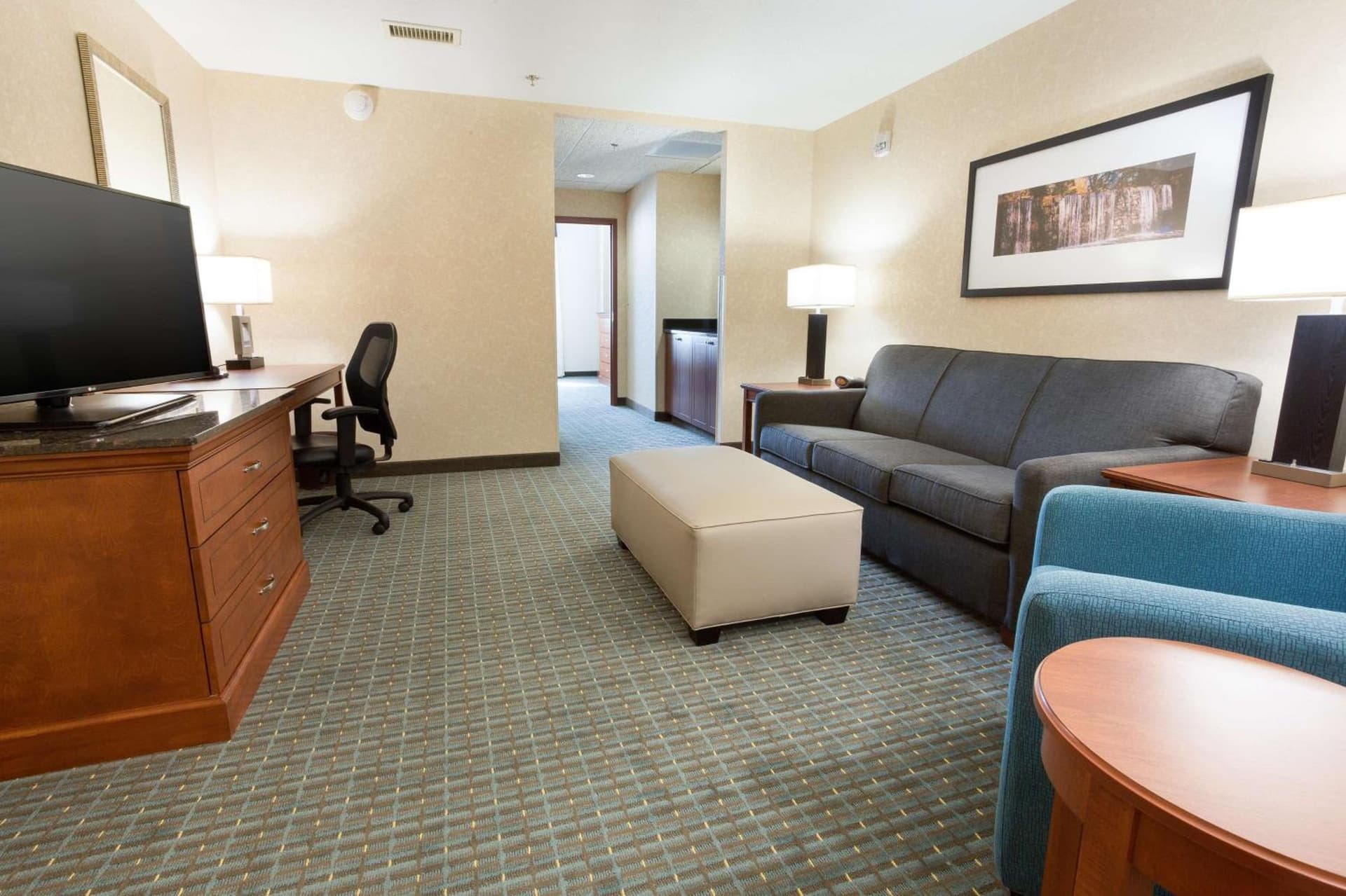 Drury Inn & Suites Burlington gallery photo in Burlington, NC — image 34