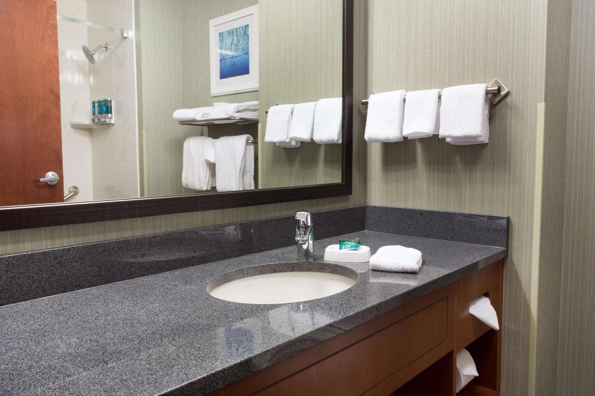 Drury Inn & Suites Burlington gallery photo in Burlington, NC — image 32