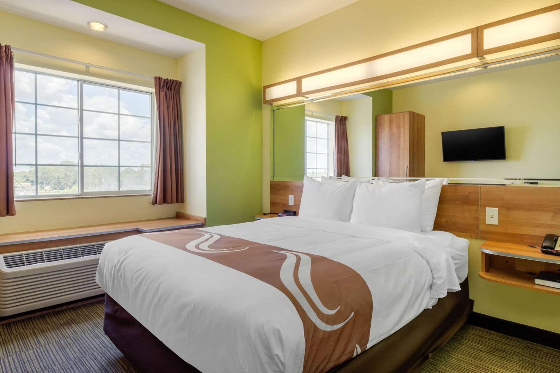 Quality Inn & Suites Lehigh Acres Fort Myers gallery photo in Lehigh Acres, FL — image 15