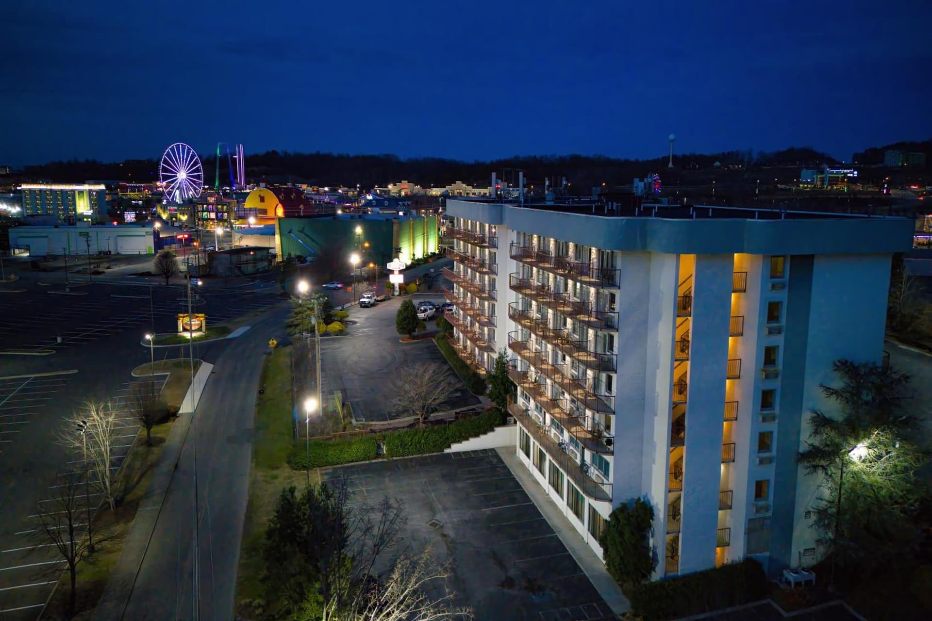 Park Tower Inn featured exterior or lobby in Pigeon Forge, TN — similar hotel