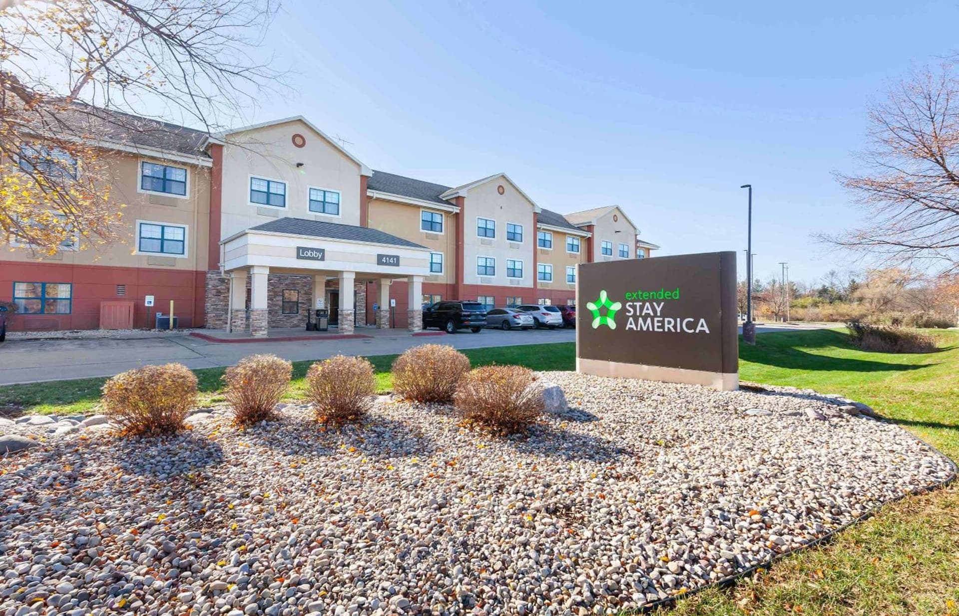 Extended Stay America Select Suites - Appleton - Fox Cities featured exterior or lobby in Appleton, WI — similar hotel