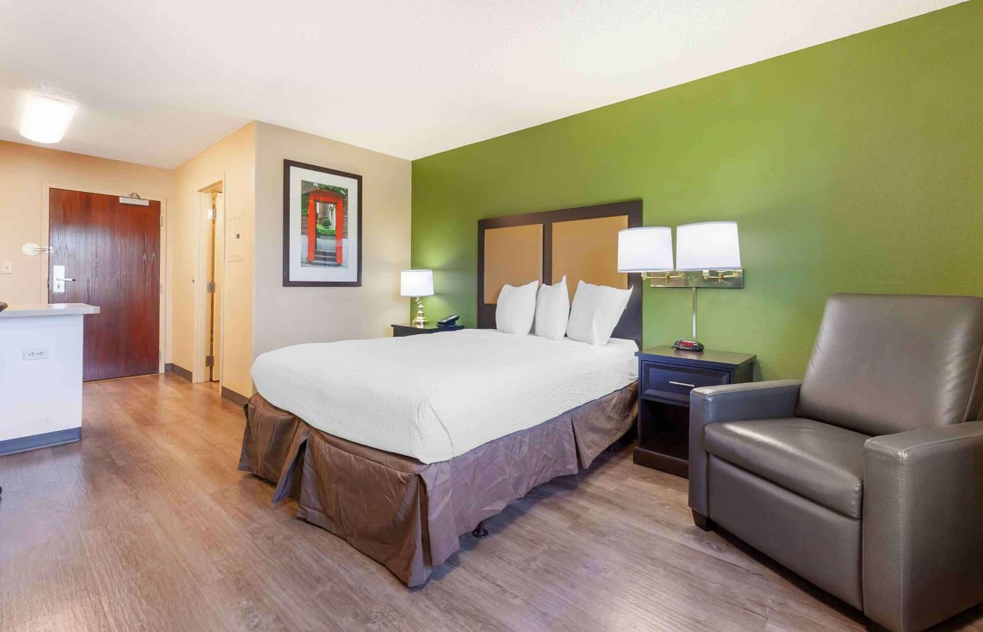 Extended Stay America Select Suites - Appleton - Fox Cities interior in Appleton, WI — gallery photo 2