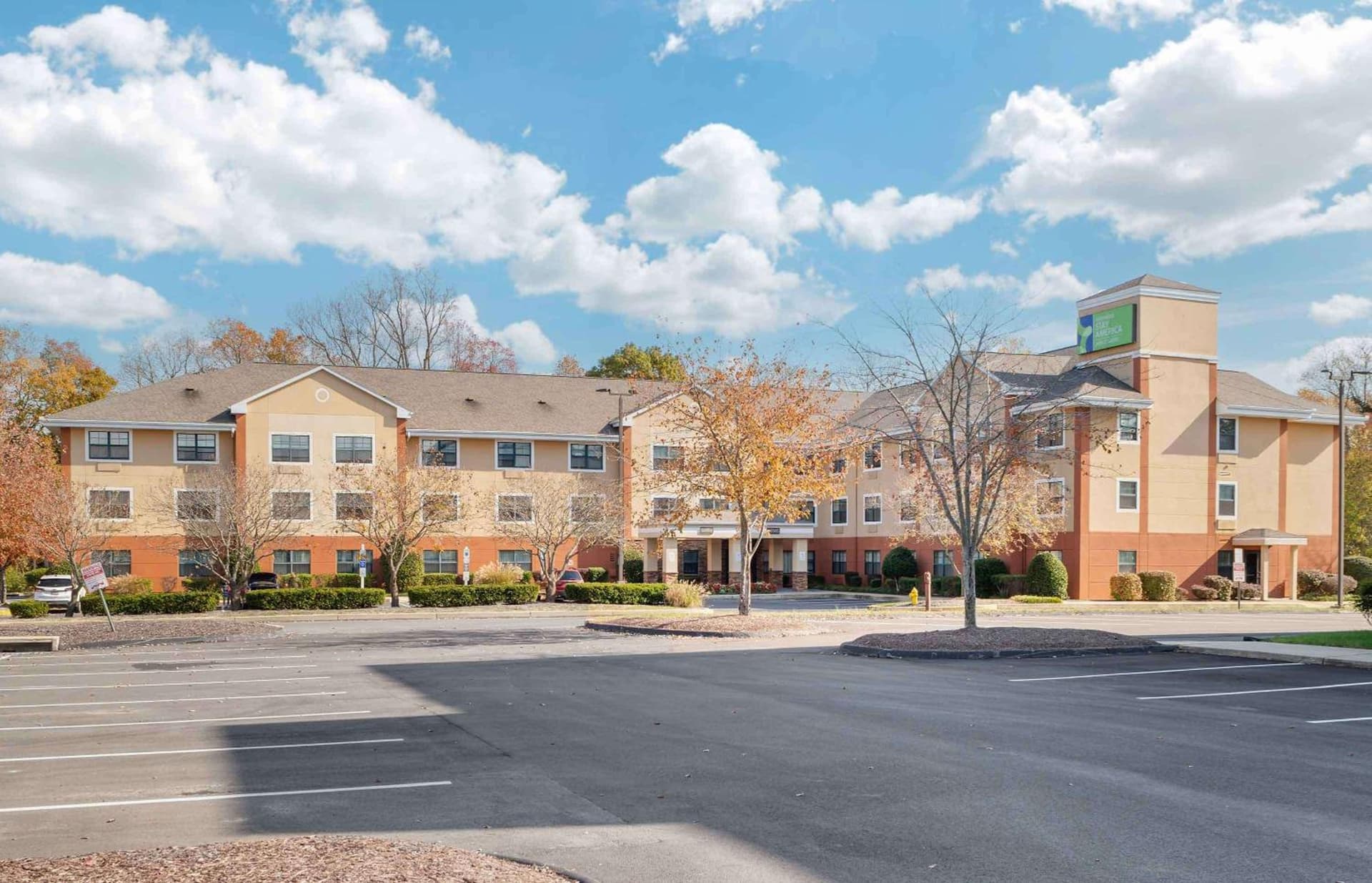 Extended Stay America Select Suites - Lexington Park - Pax River interior in Lexington Park, MD — gallery photo 2