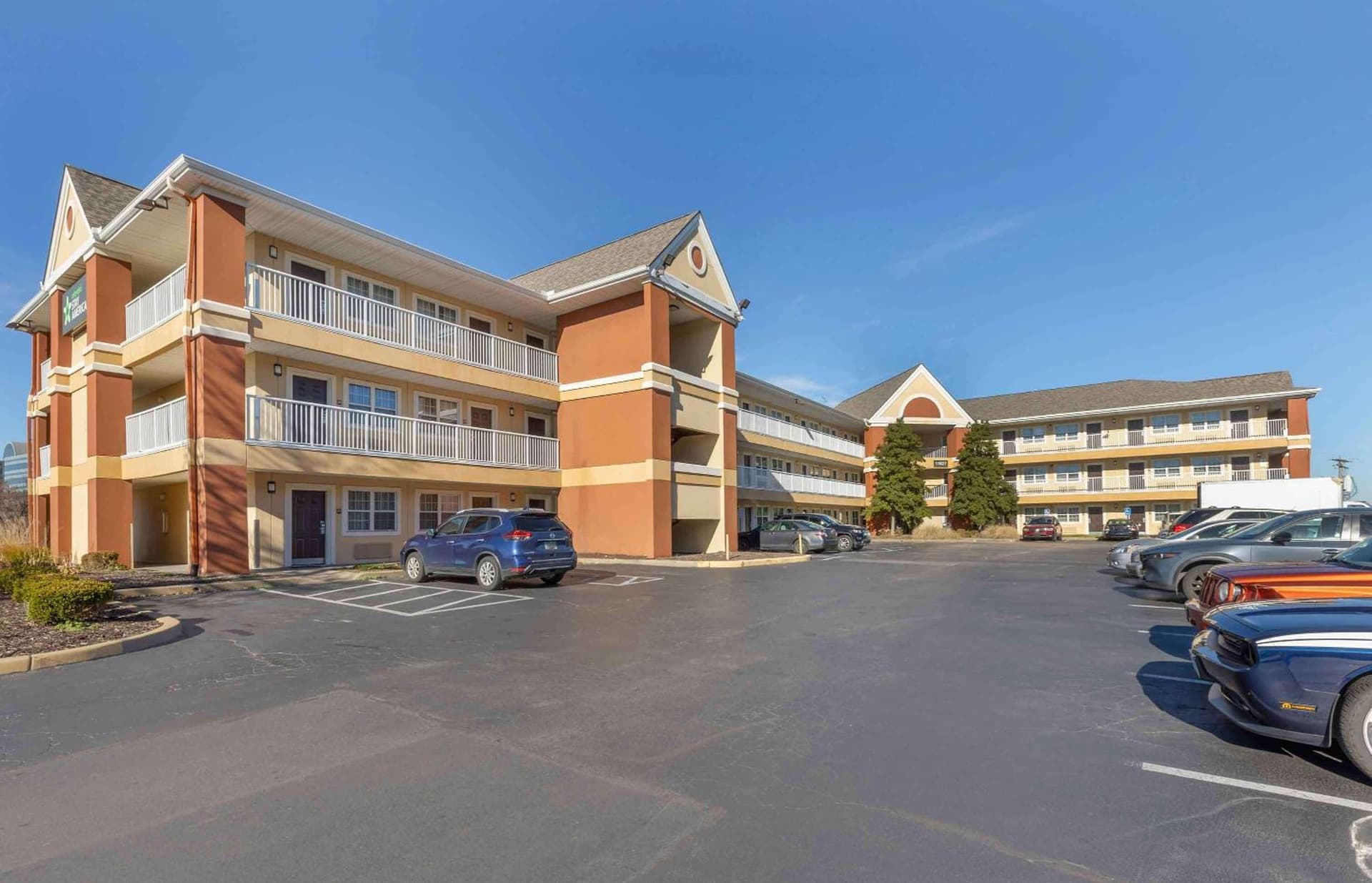 Extended Stay America Suites - St Louis - Westport - E Lackland Rd interior in Maryland Heights, MO — gallery photo 2