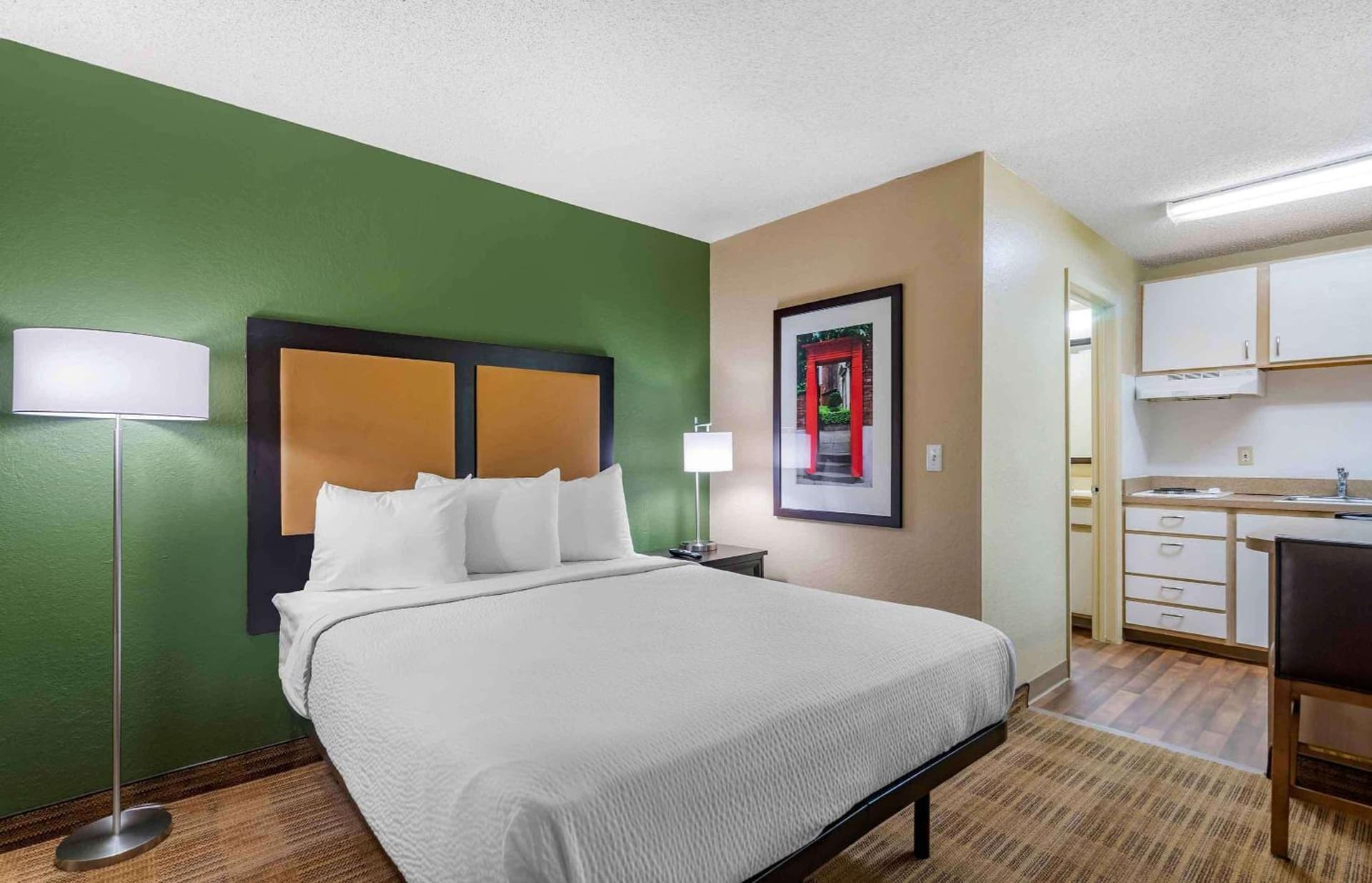 Extended Stay America Select Suites - Tampa - Brandon gallery photo in Brandon, FL — image 22