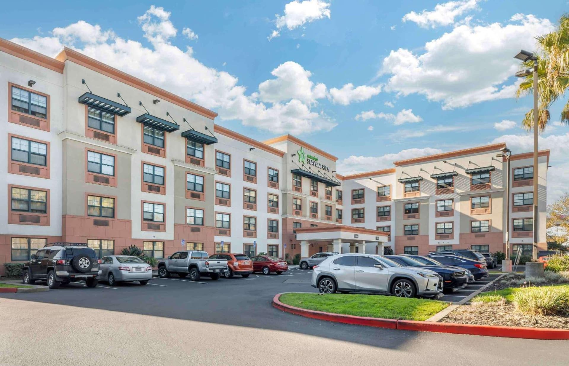 Extended Stay America Suites - Oakland - Emeryville interior in Oakland, CA — gallery photo 2