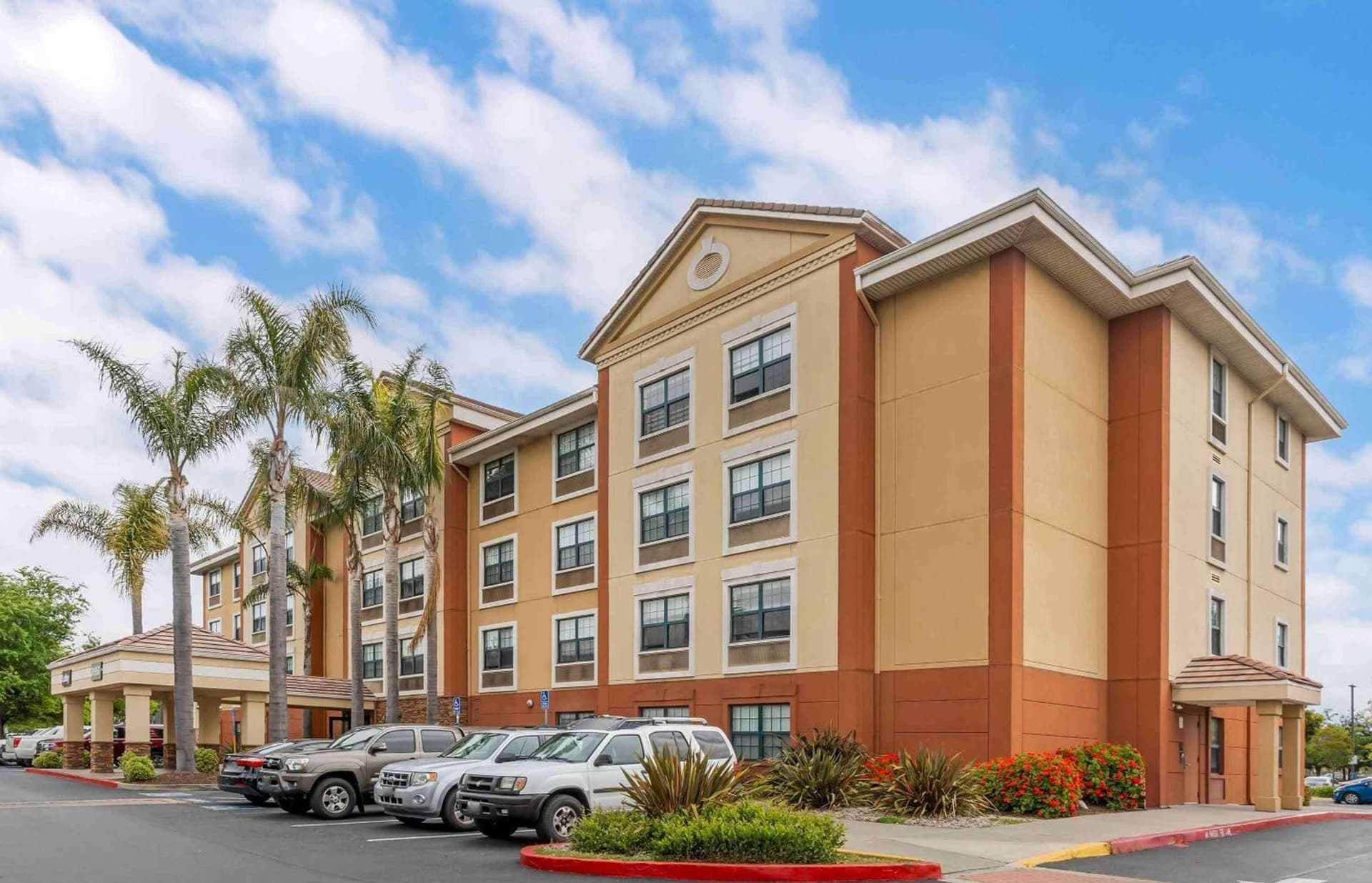 Extended Stay America Premier Suites - Union City - Dyer St interior in Union City, CA — gallery photo 2
