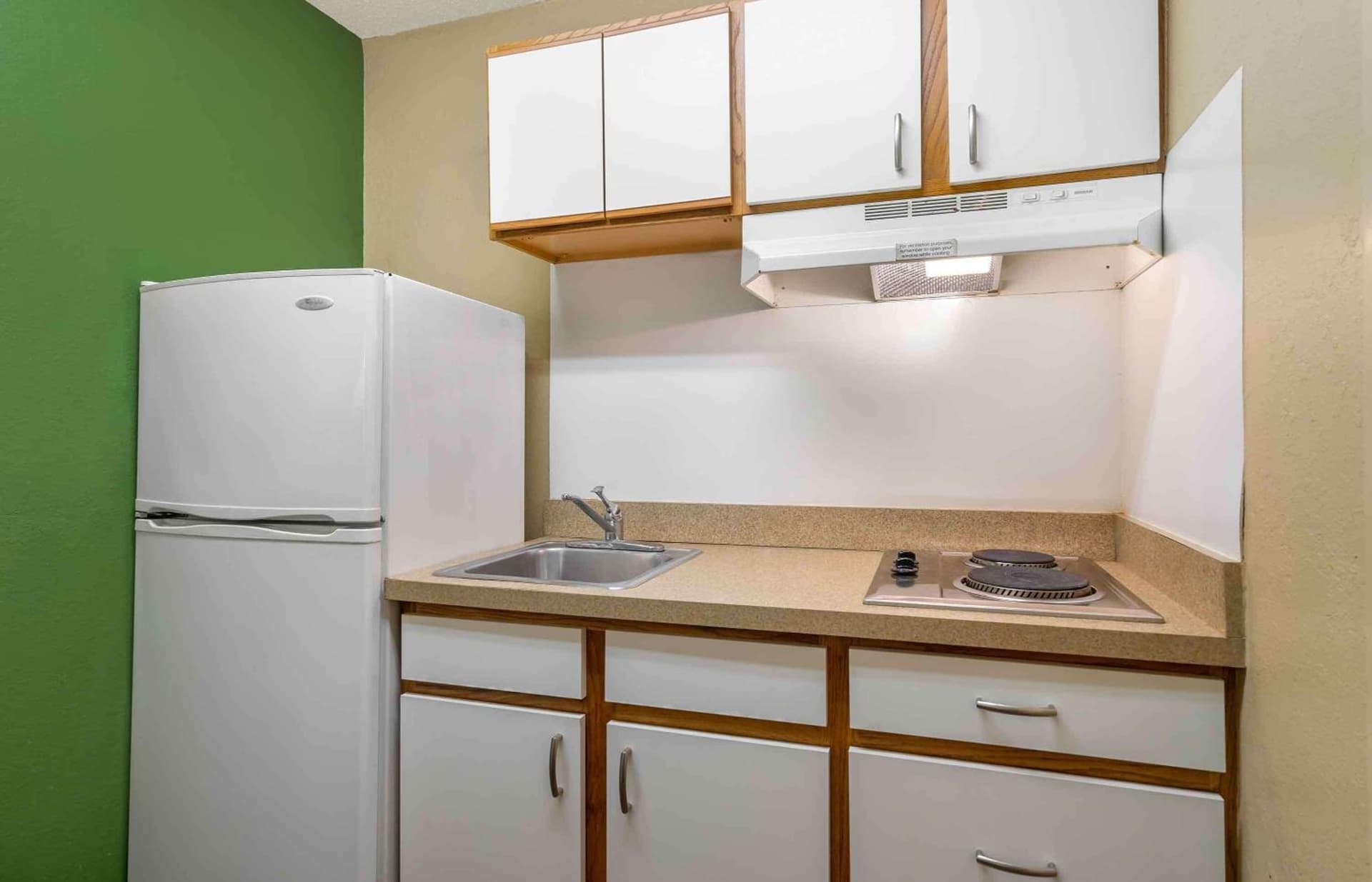 Extended Stay America Select Suites - Tampa - Brandon gallery photo in Brandon, FL — image 29
