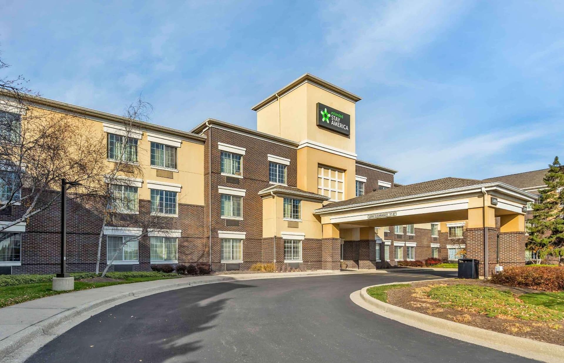 Extended Stay America Select Suites - Chicago - Lombard - Oakbrook featured exterior or lobby in Oakbrook Terrace, IL — similar hotel