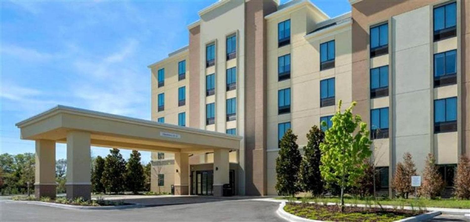 Pestana Orlando Suites - Lake Buena Vista featured exterior or lobby in Orlando, FL — similar hotel