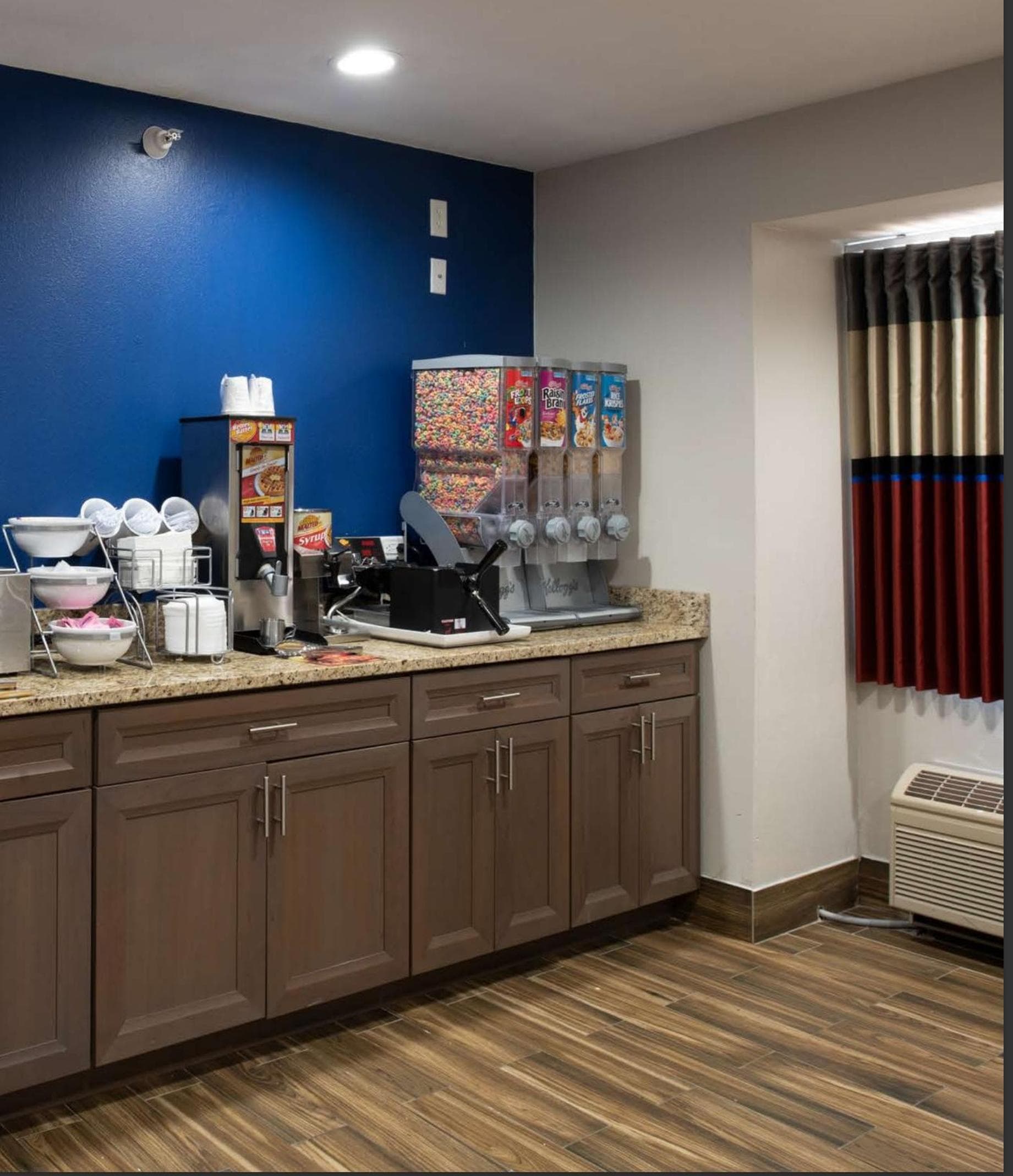 Microtel Inn & Suites by Wyndham Springfield property views in Springfield, IL — gallery photo 3